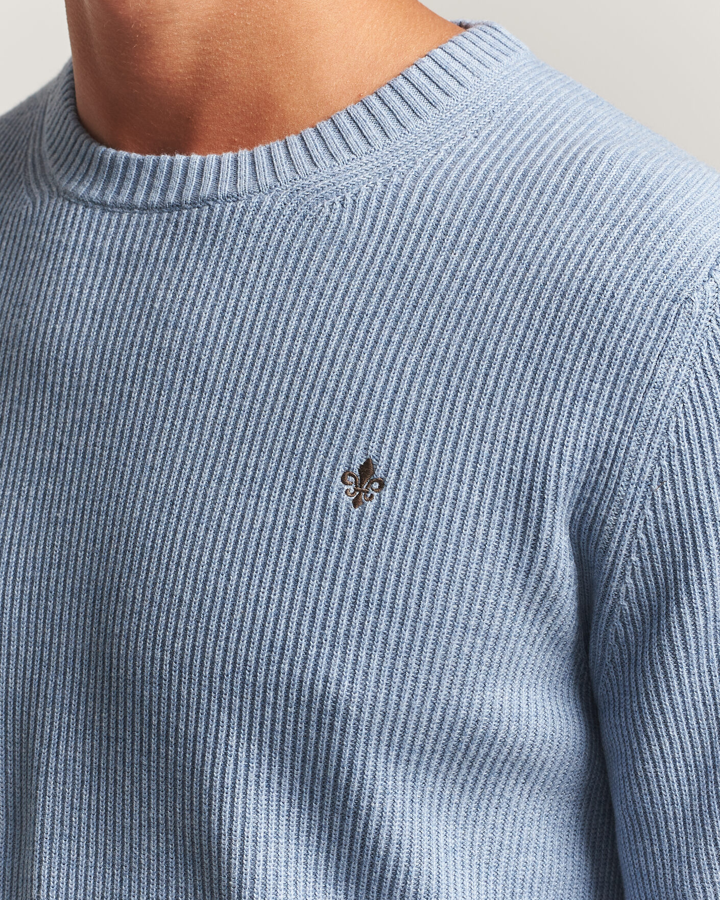 Mies | Puserot | Morris | Colin O-Neck Light Blue