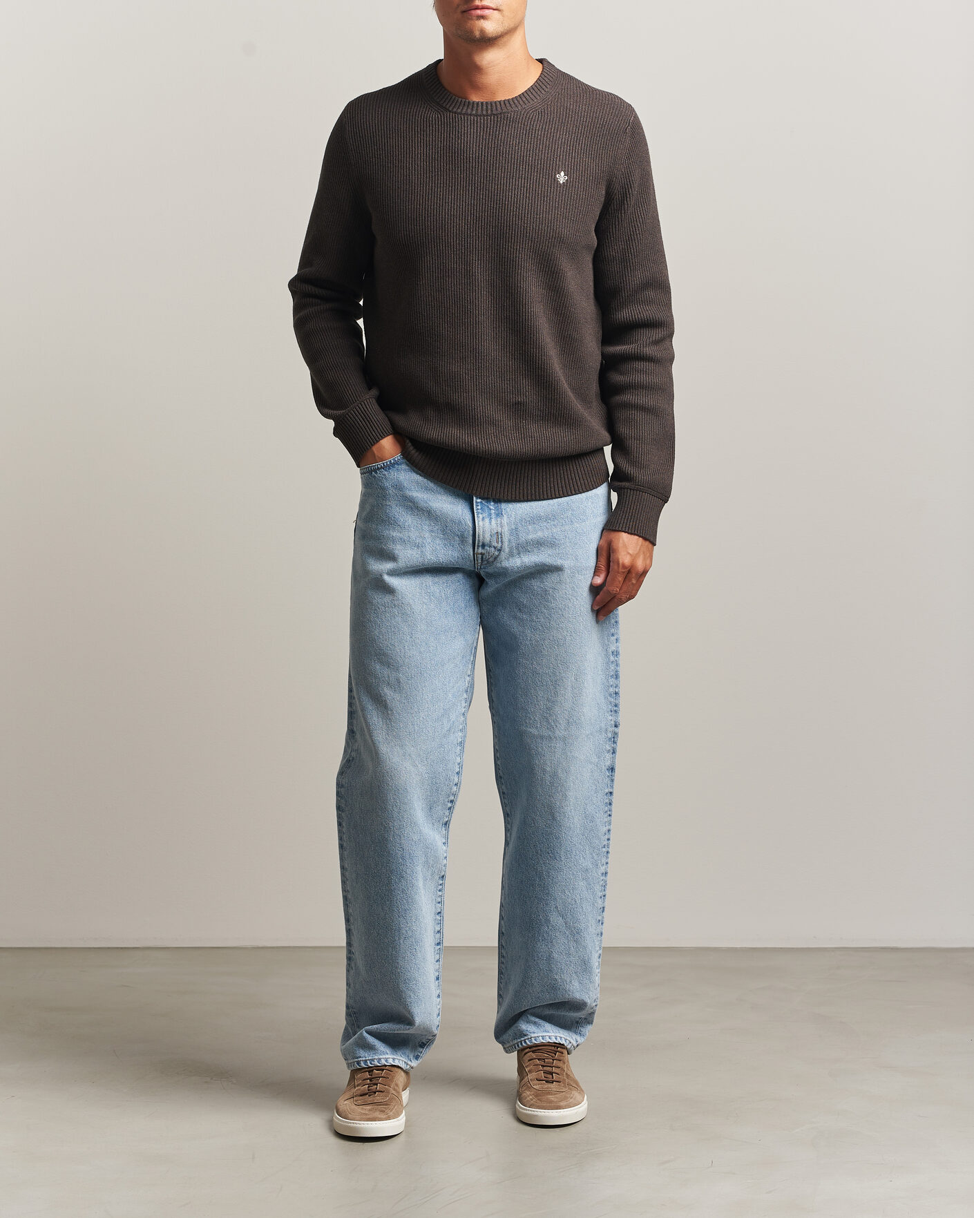 Mies | Puserot | Morris | Colin O-Neck Brown