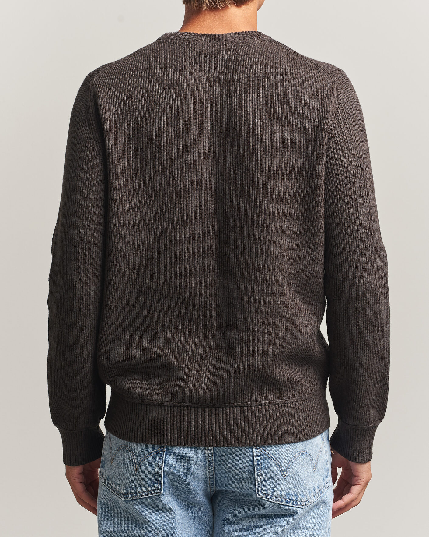 Mies | Puserot | Morris | Colin O-Neck Brown