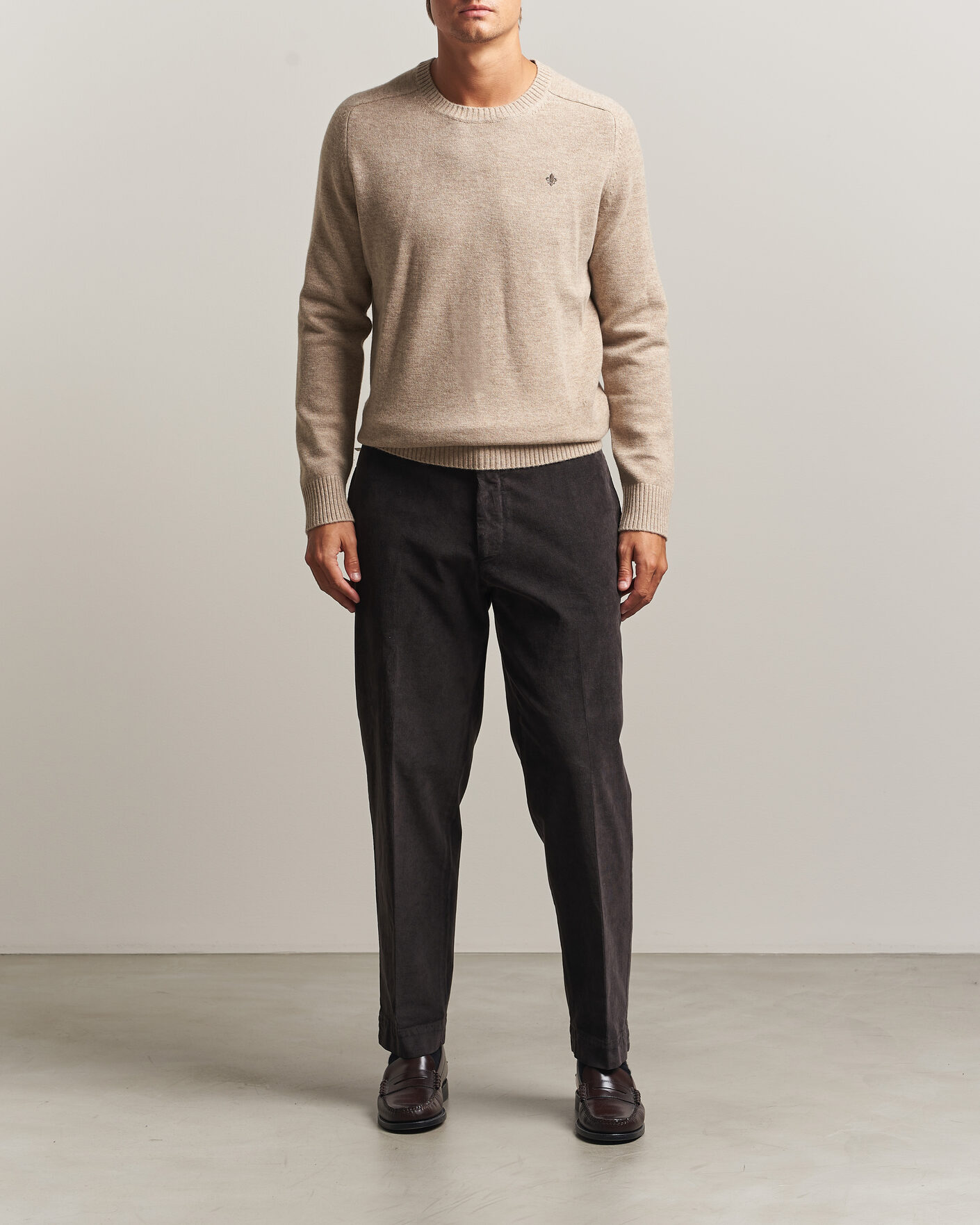 Mies | Puserot | Morris | Hertford Lambswool Crew Neck Khaki