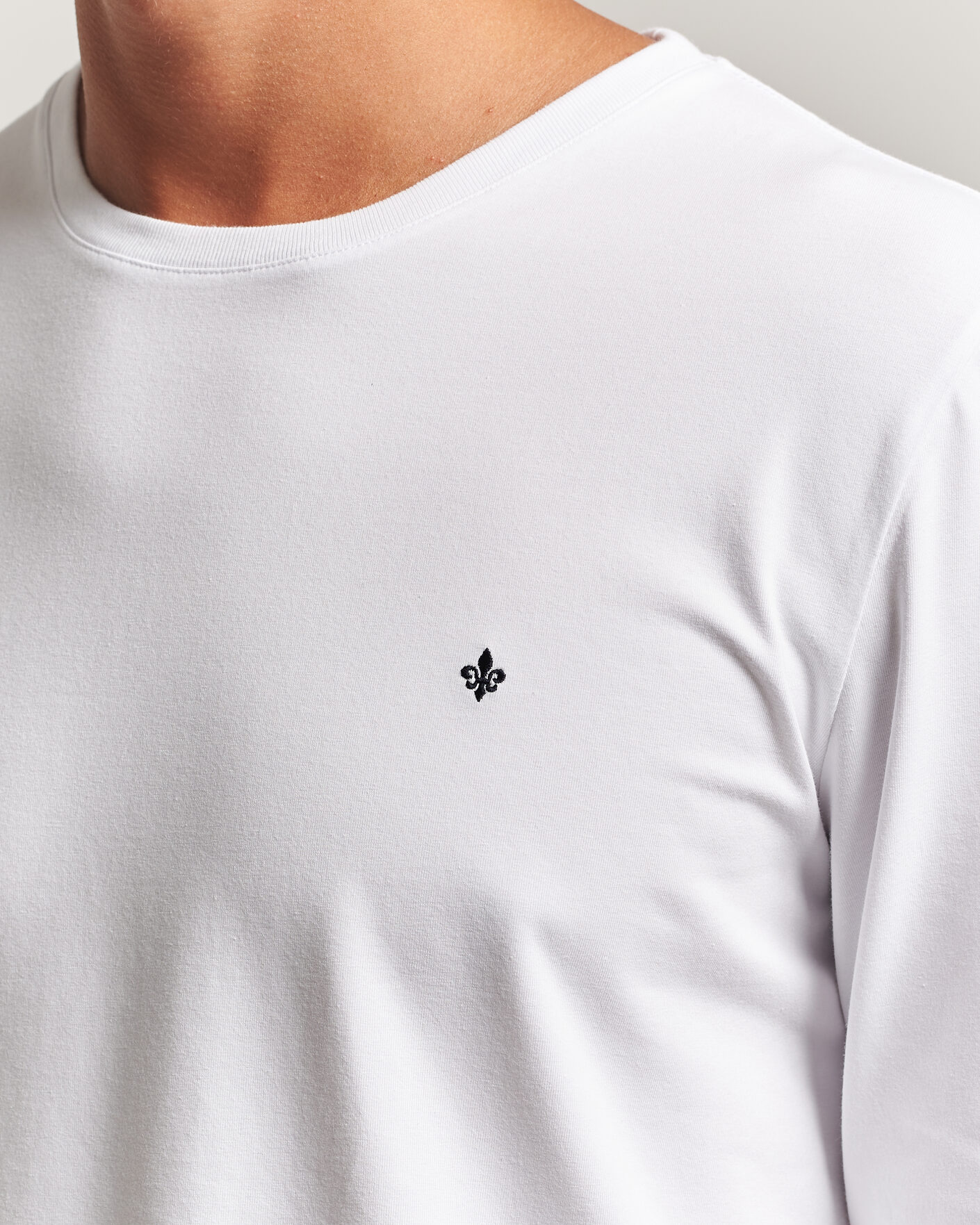 Mies | T-paidat | Morris | James Long Sleeve T-Shirt White