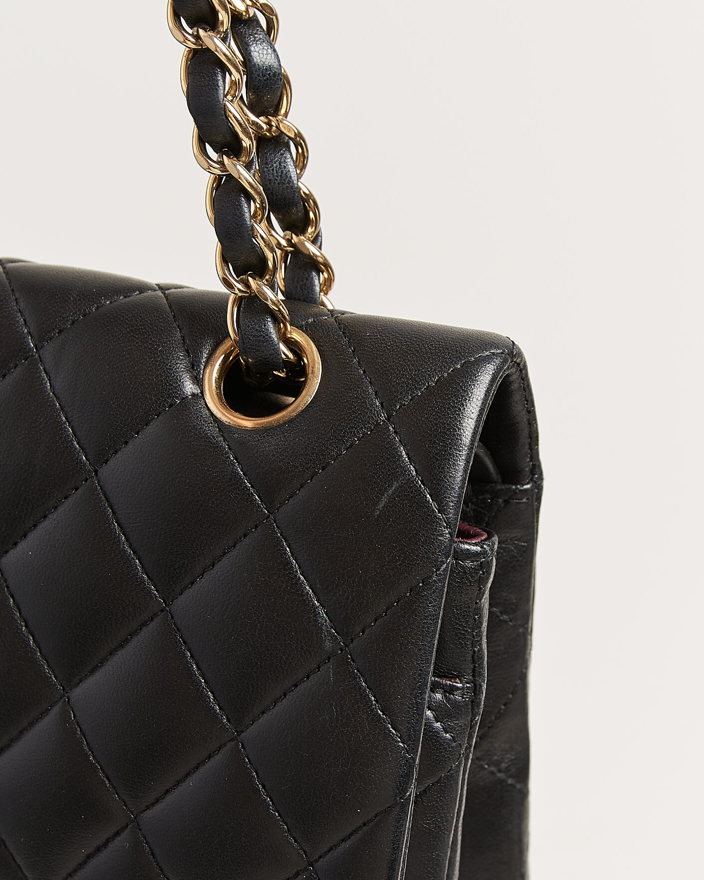 Mies | Chanel Pre-Owned Classic Medium Double Flap Bag Lambskin Black | Chanel Pre-Owned | Classic Medium Double Flap Bag Lambskin Black