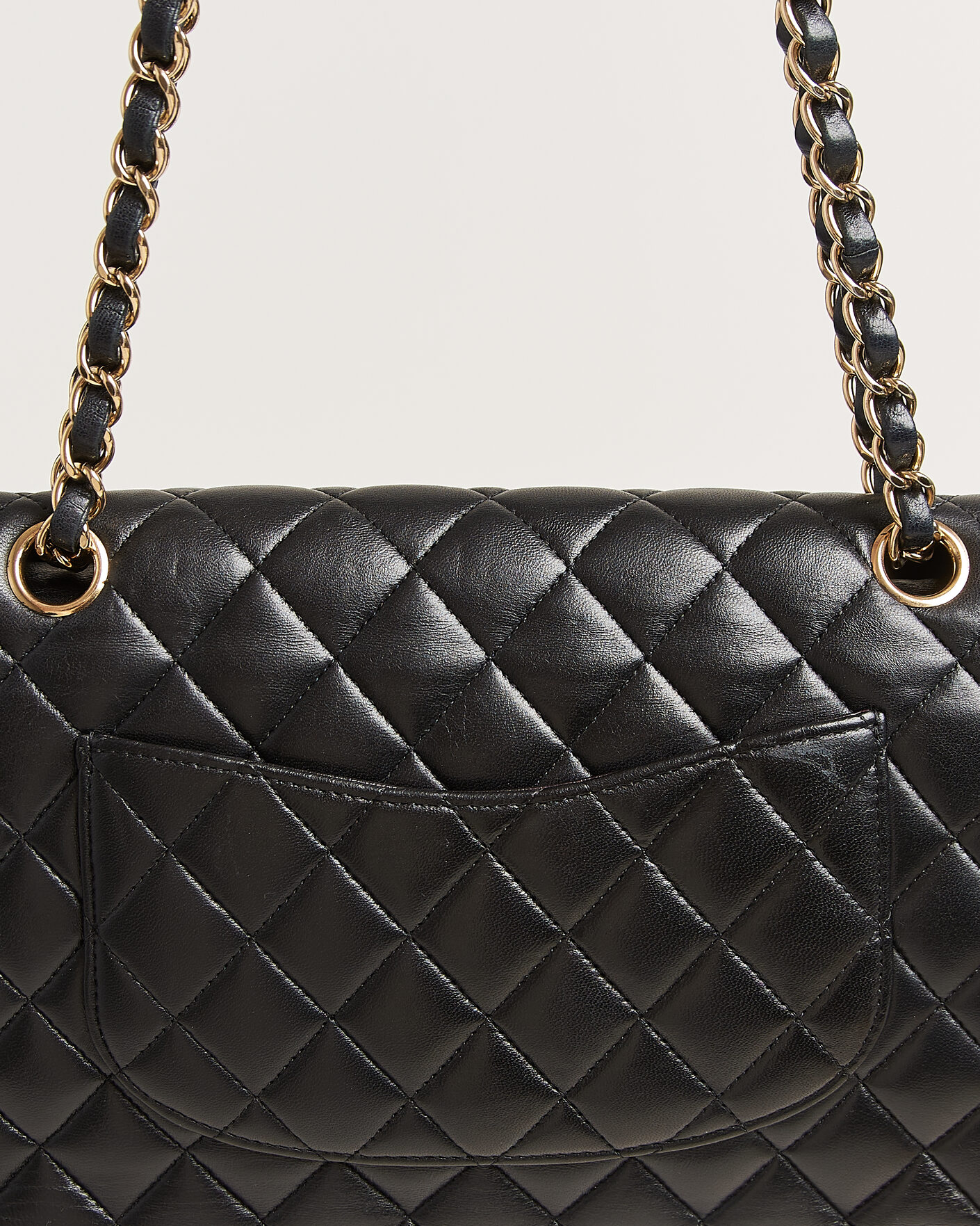 Mies | Chanel Pre-Owned Classic Medium Double Flap Bag Lambskin Black | Chanel Pre-Owned | Classic Medium Double Flap Bag Lambskin Black