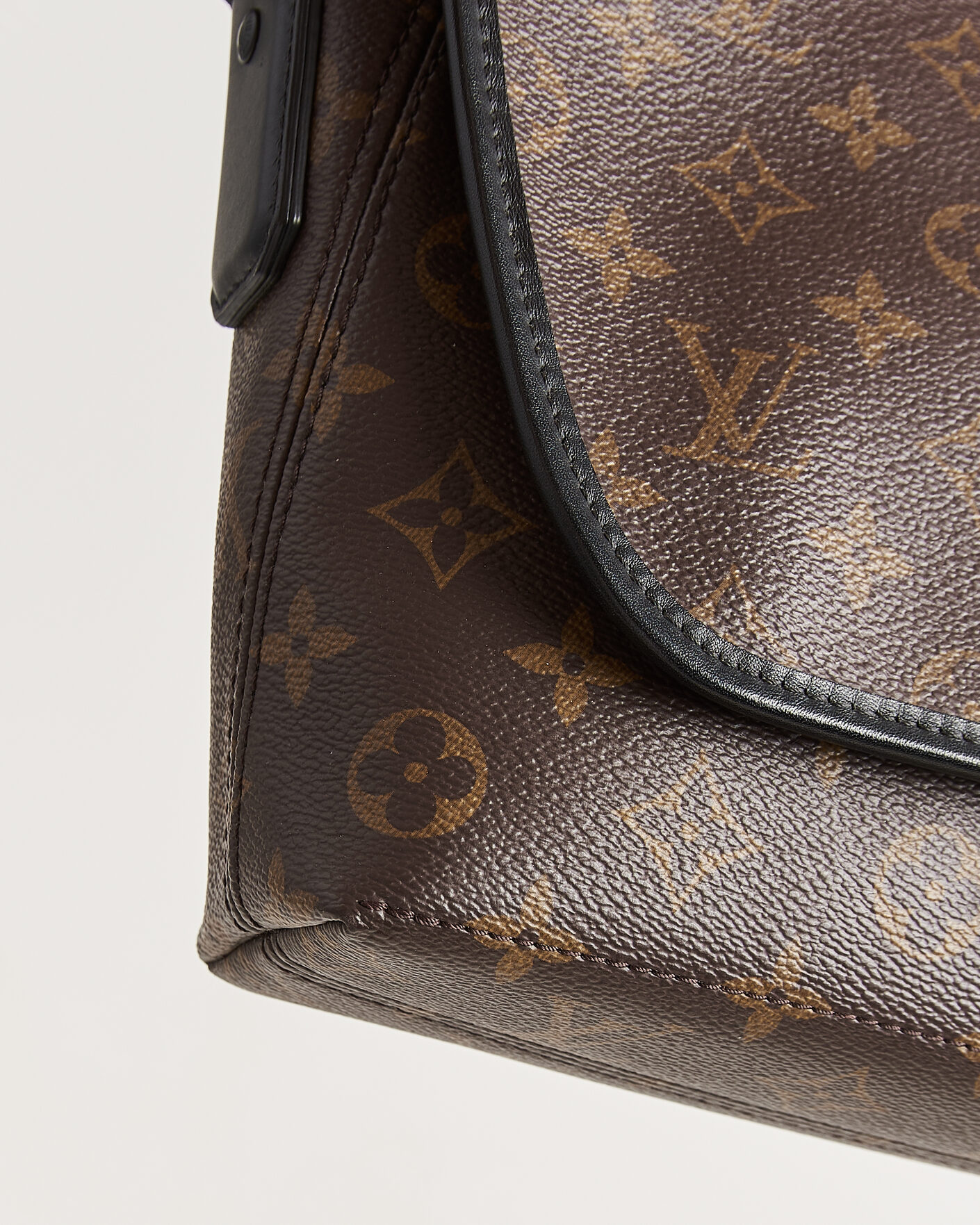 Mies | Pre-Owned & Vintage Bags | Louis Vuitton Pre-Owned | Messenger Bag Monogram Macassar