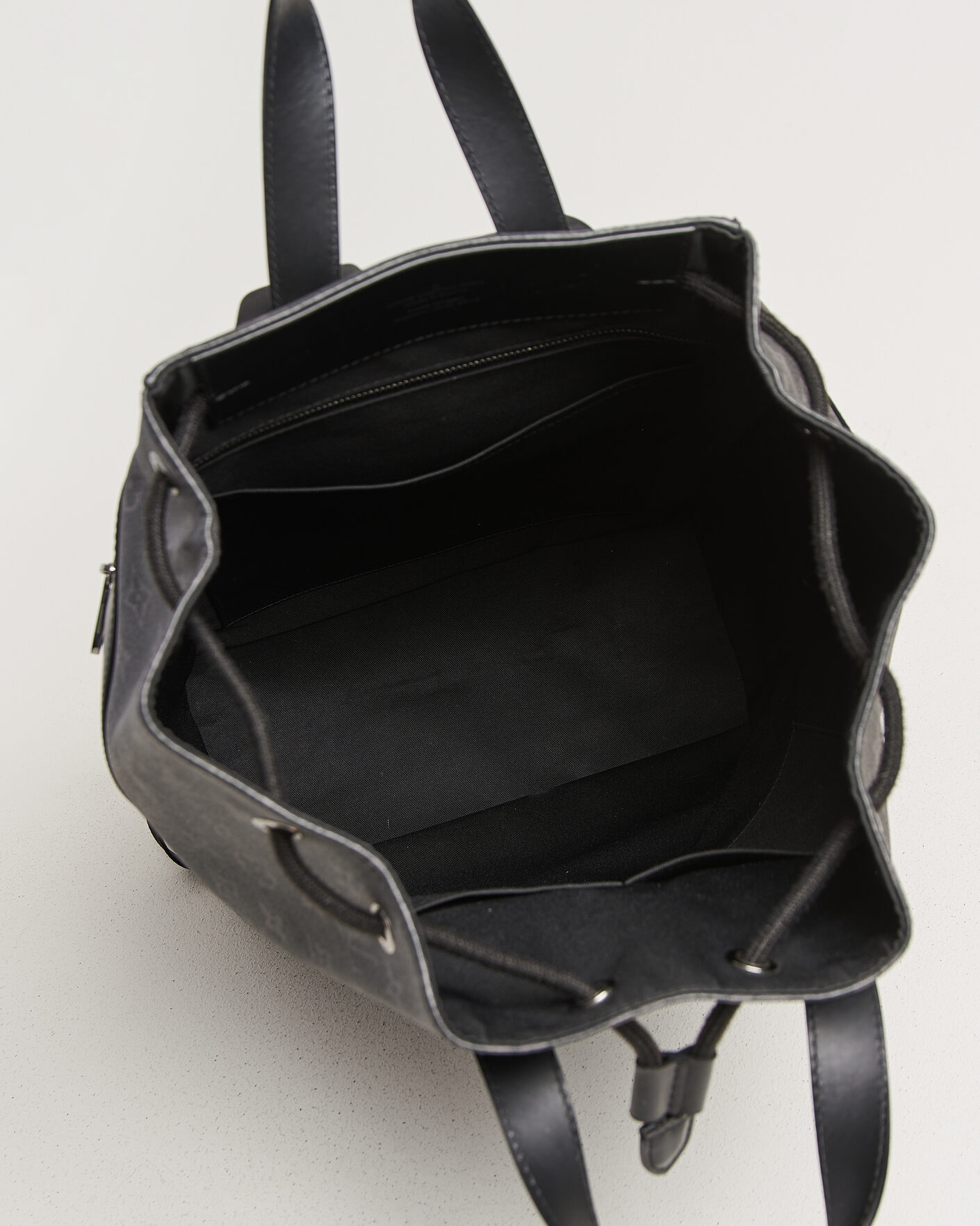 Mies | Pre-Owned & Vintage Bags | Louis Vuitton Pre-Owned | Explorer Backpack Monogram Eclipse