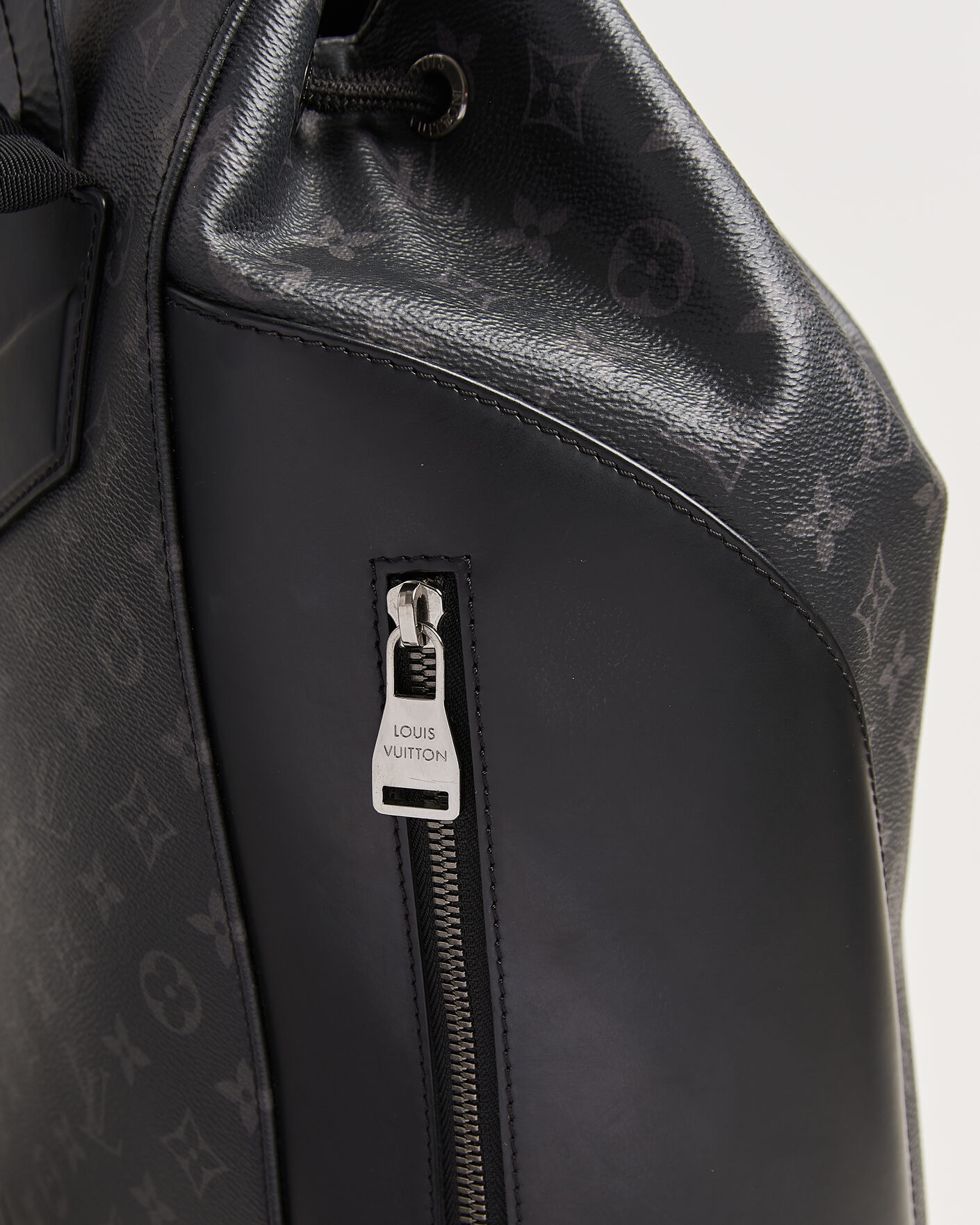 Mies | Pre-Owned & Vintage Bags | Louis Vuitton Pre-Owned | Explorer Backpack Monogram Eclipse