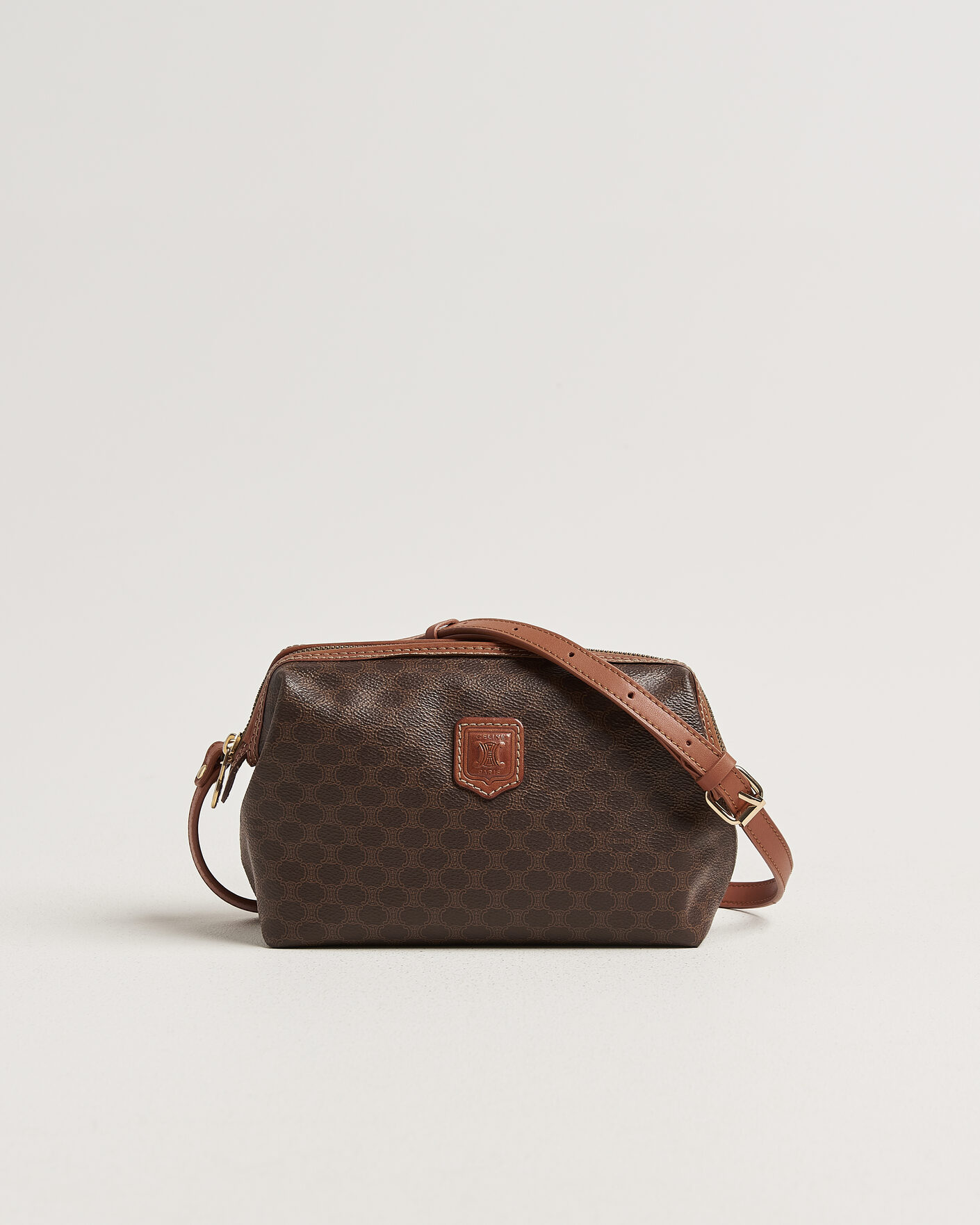 Mies | Pre-Owned & Vintage Bags | Celine Pre-Owned | Macadame Pouch Bag Monogram