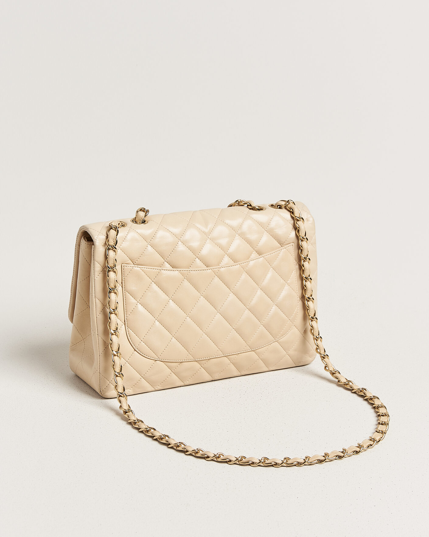 Mies | Pre-Owned & Vintage Bags | Chanel Pre-Owned | Classic Jumbo Single Flap Bag Lambskin Beige