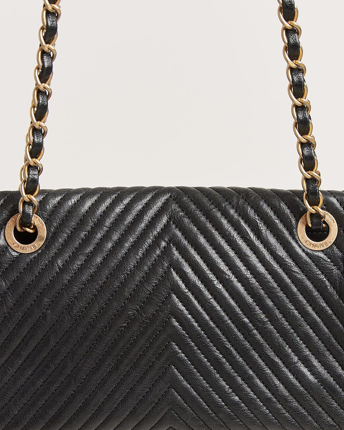 Mies | Pre-Owned & Vintage Bags | Chanel Pre-Owned | Chevron Small Flap Bag Black