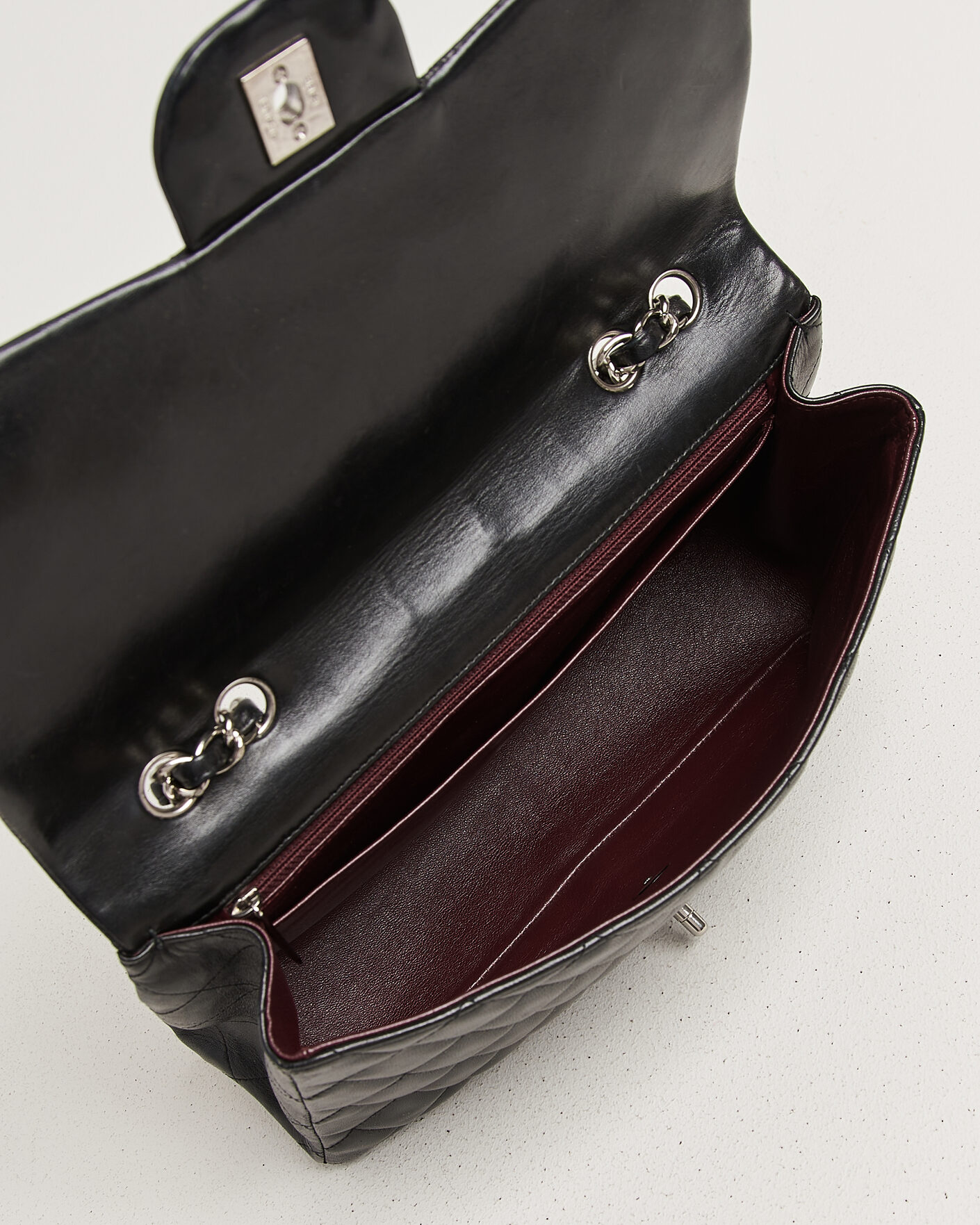 Mies | Chanel Pre-Owned Classic Jumbo Single Flap Bag Lambskin Black | Chanel Pre-Owned | Classic Jumbo Single Flap Bag Lambskin Black