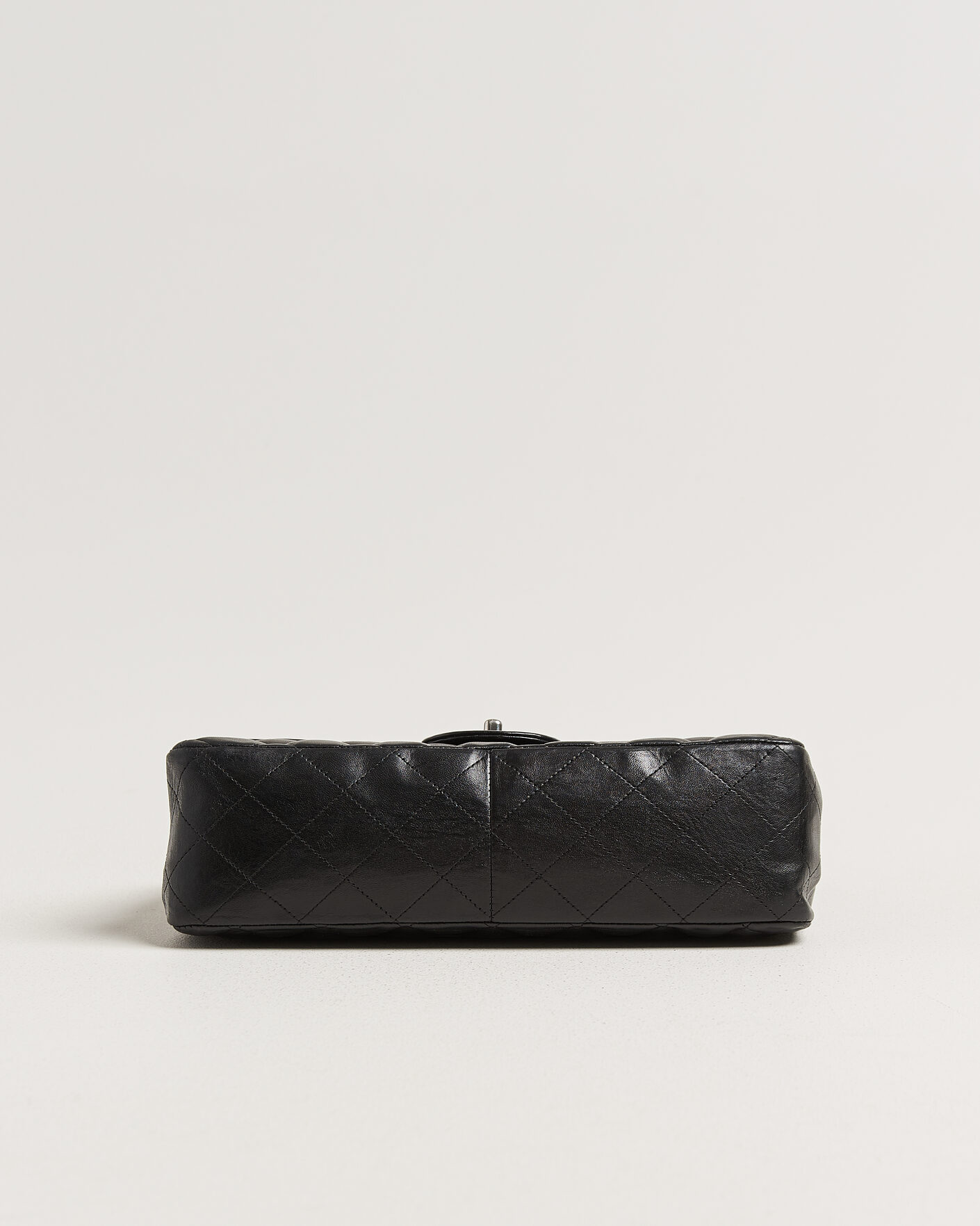 Mies | Chanel Pre-Owned Classic Jumbo Single Flap Bag Lambskin Black | Chanel Pre-Owned | Classic Jumbo Single Flap Bag Lambskin Black