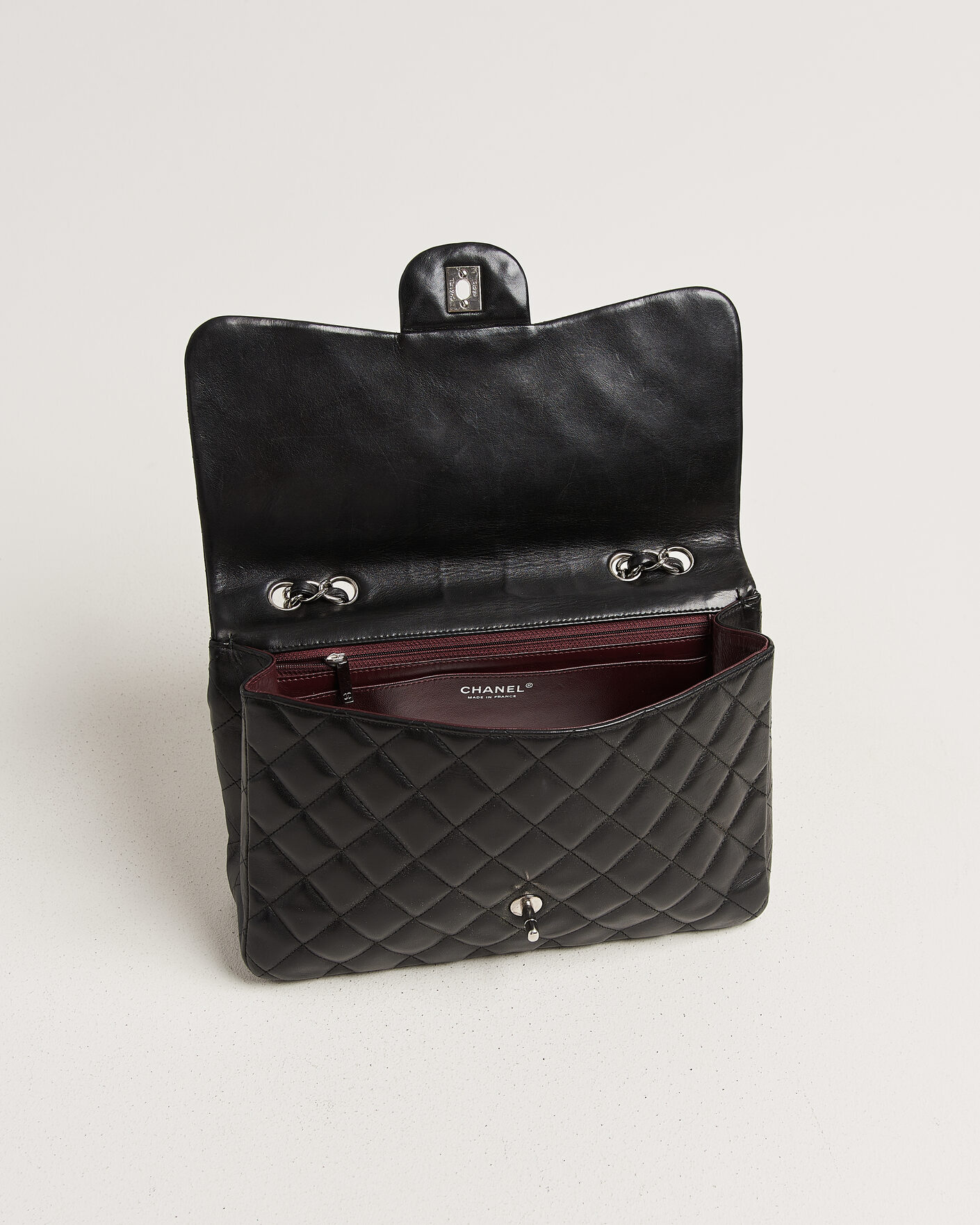 Mies | Chanel Pre-Owned Classic Jumbo Single Flap Bag Lambskin Black | Chanel Pre-Owned | Classic Jumbo Single Flap Bag Lambskin Black