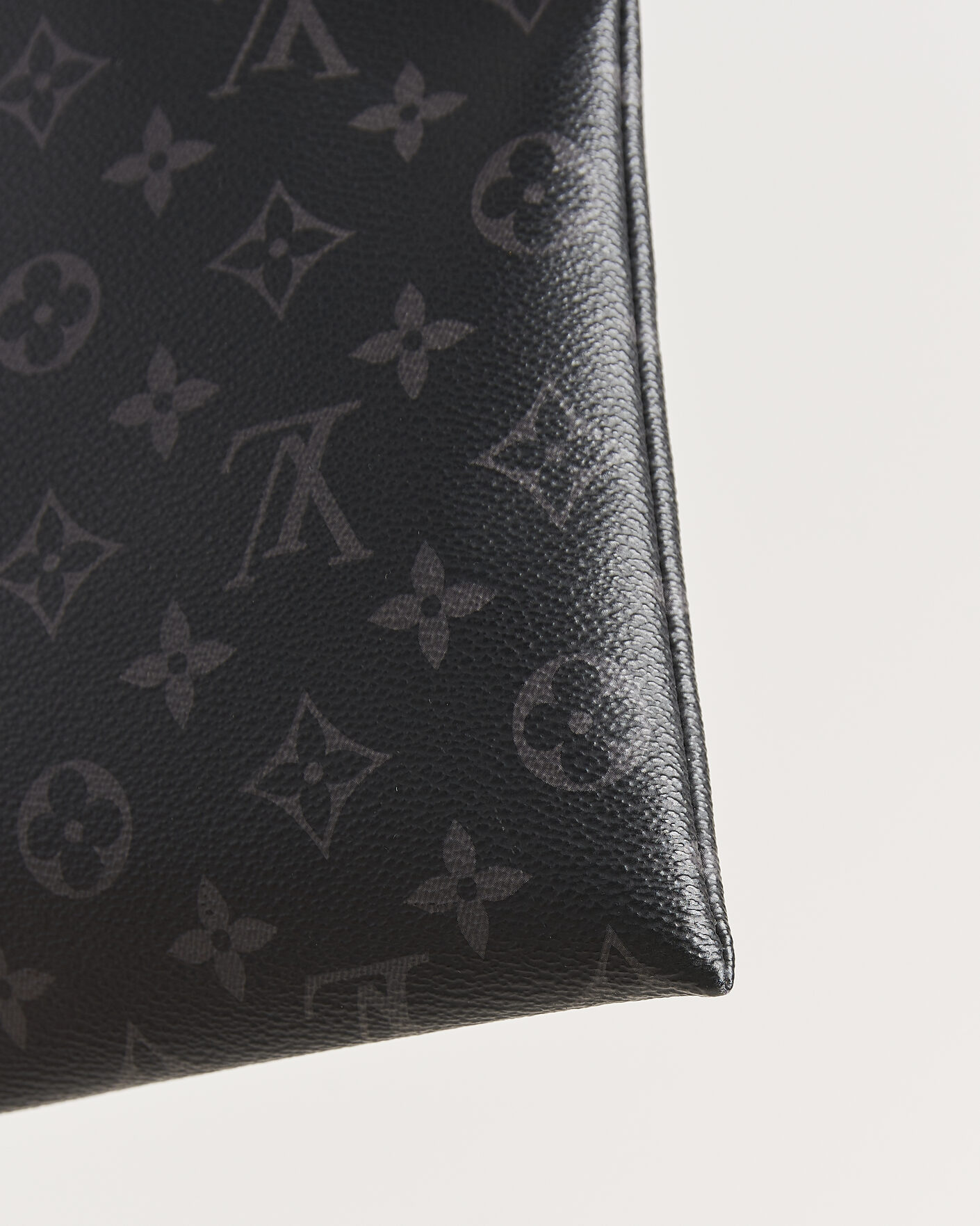 Mies | Pre-Owned & Vintage Bags | Louis Vuitton Pre-Owned | Discovery Pochette Monogram Eclipse