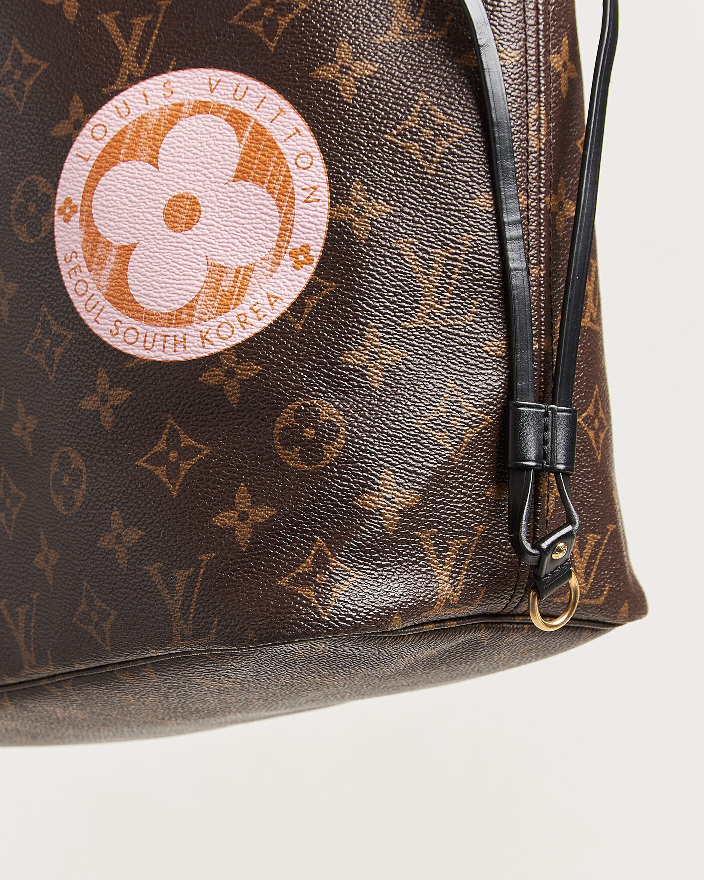 Mies | Pre-Owned & Vintage Bags | Louis Vuitton Pre-Owned | Neverfull MM World Tour Japan Monogram