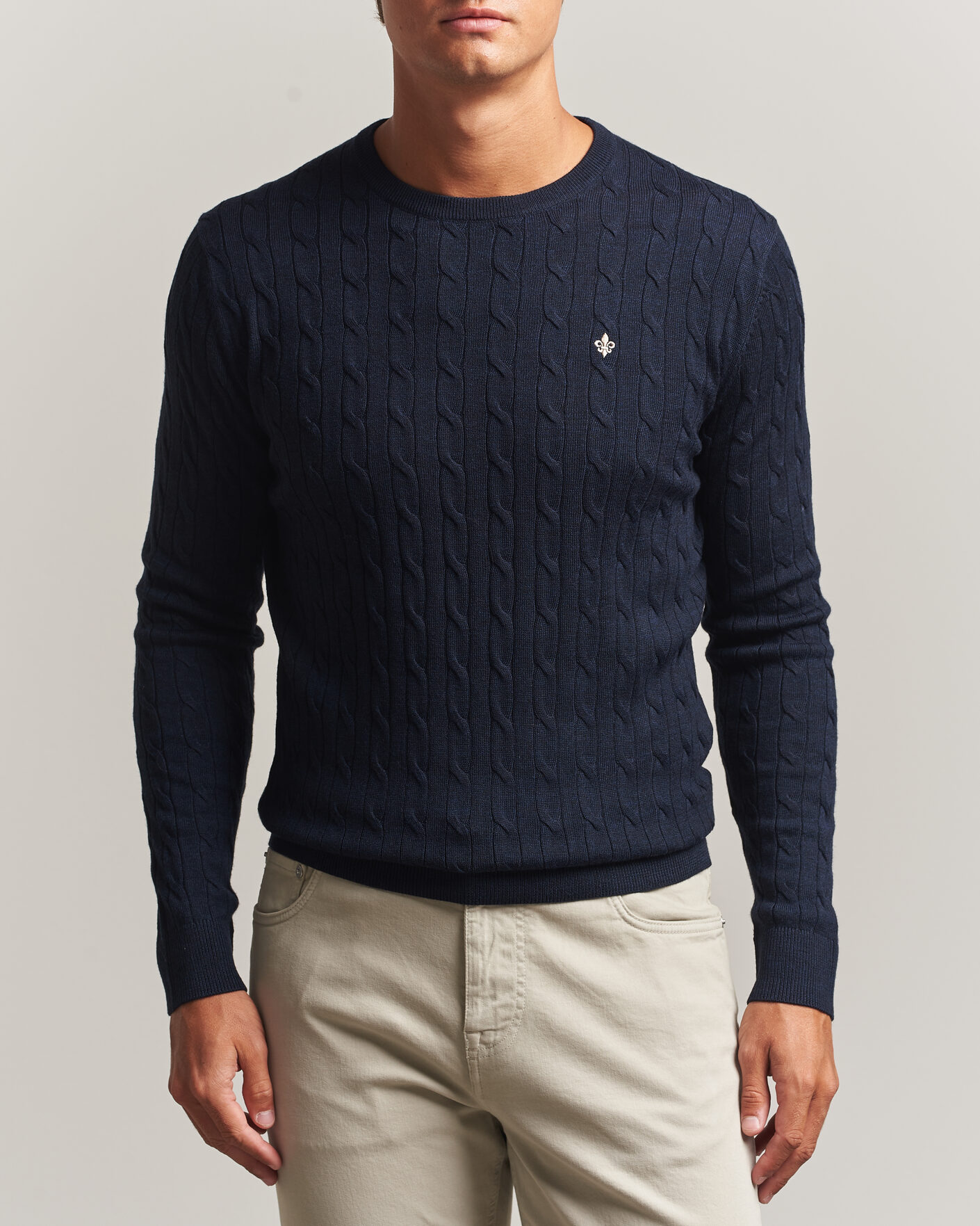 Mies | Puserot | Morris | Merino Cable O-Neck Navy