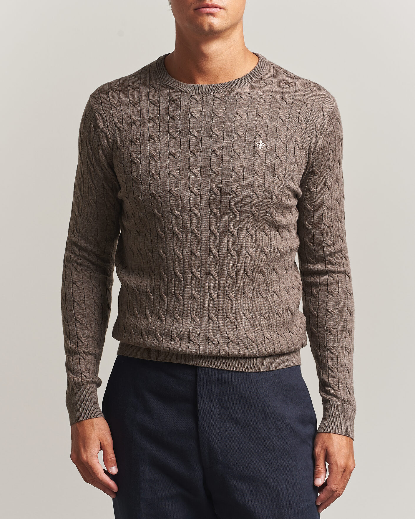 Mies | Puserot | Morris | Merino Cable O-Neck Brown