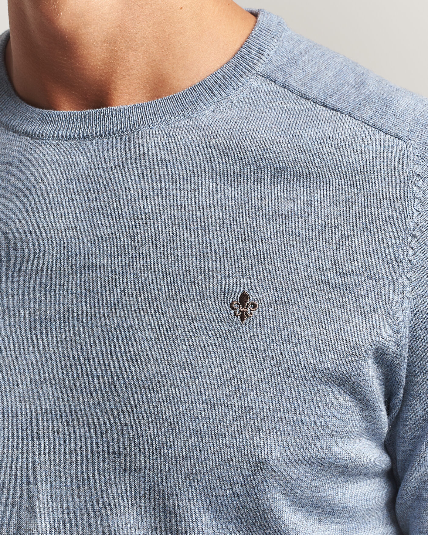 Mies | Puserot | Morris | Merino O-Neck Light Blue