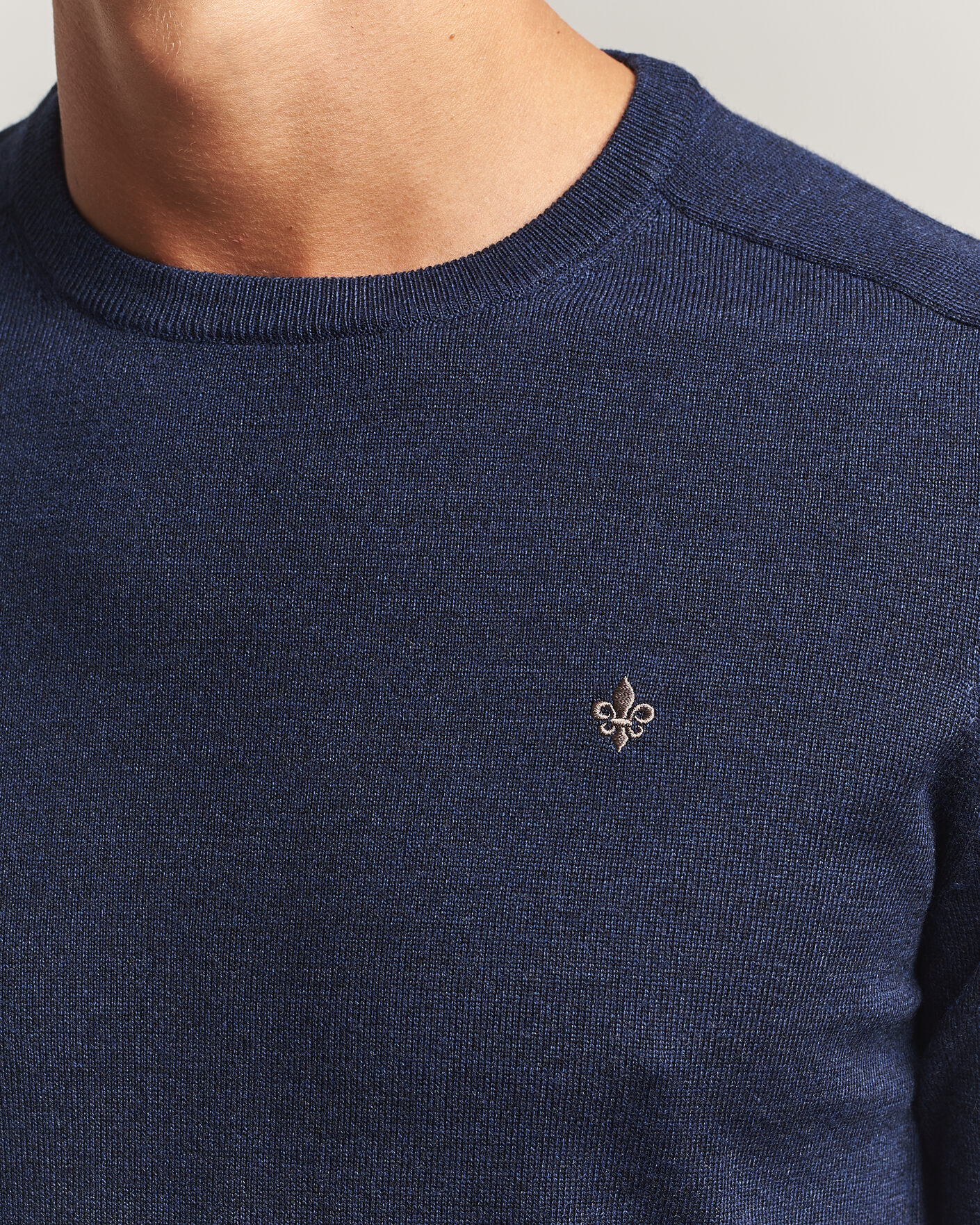 Mies | Puserot | Morris | Merino O-Neck Navy