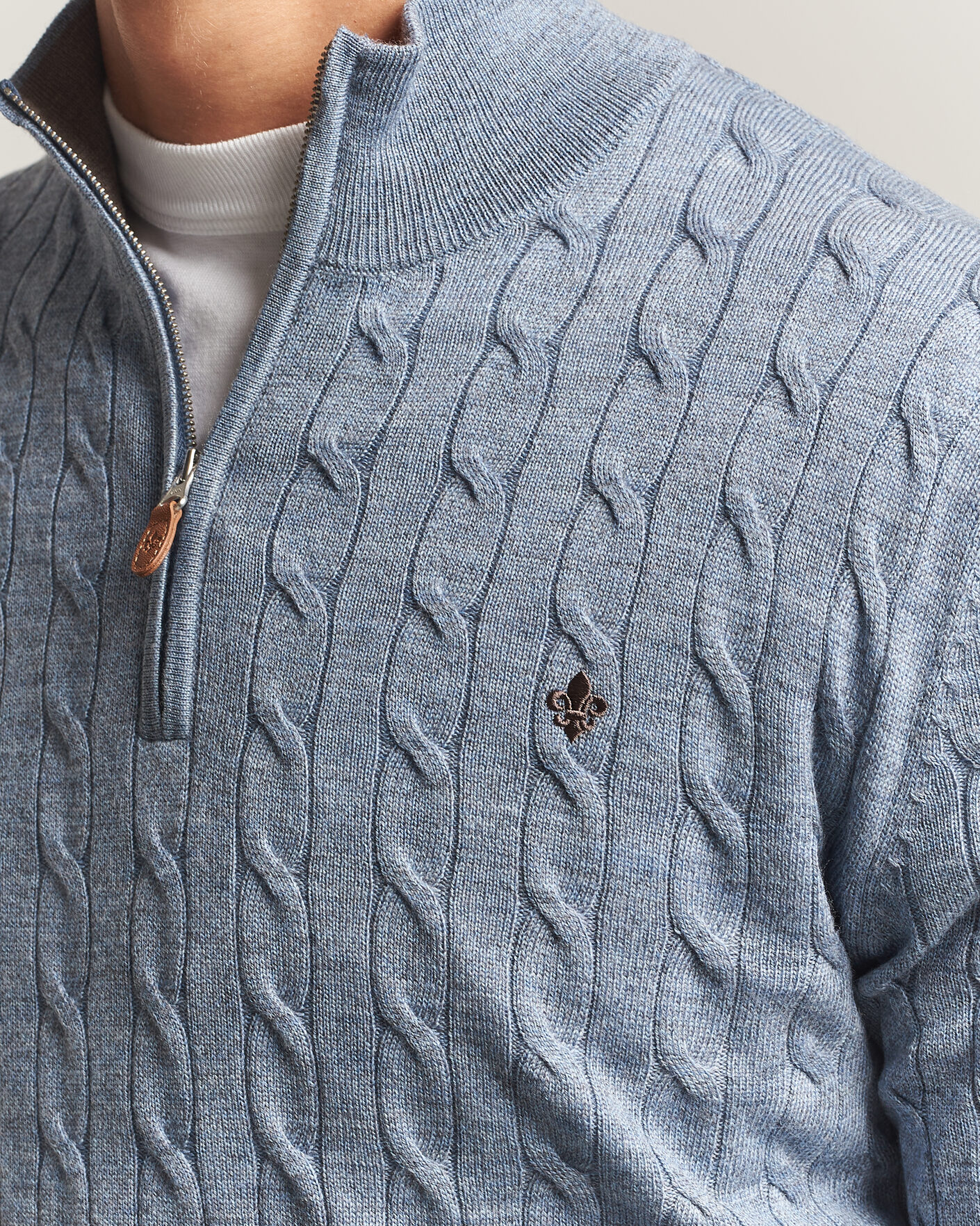 Mies | Puserot | Morris | Merino Cable Half Zip Light Blue