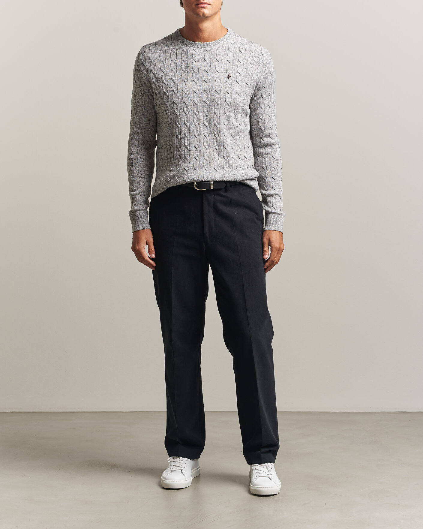 Mies | Puserot | Morris | Merino Cable O-Neck Mid Grey