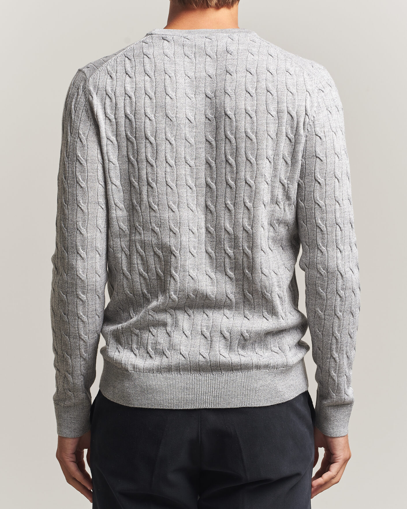 Mies | Puserot | Morris | Merino Cable O-Neck Mid Grey
