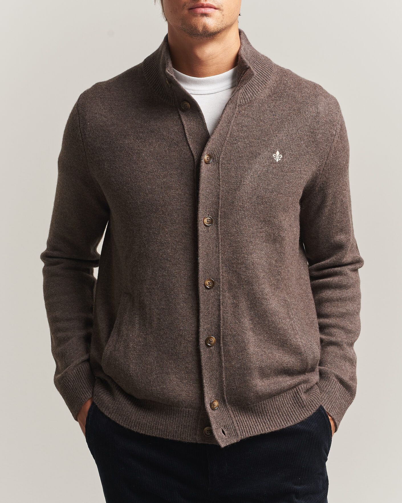 Mies | Puserot | Morris | Hertford Button Cardigan Brown