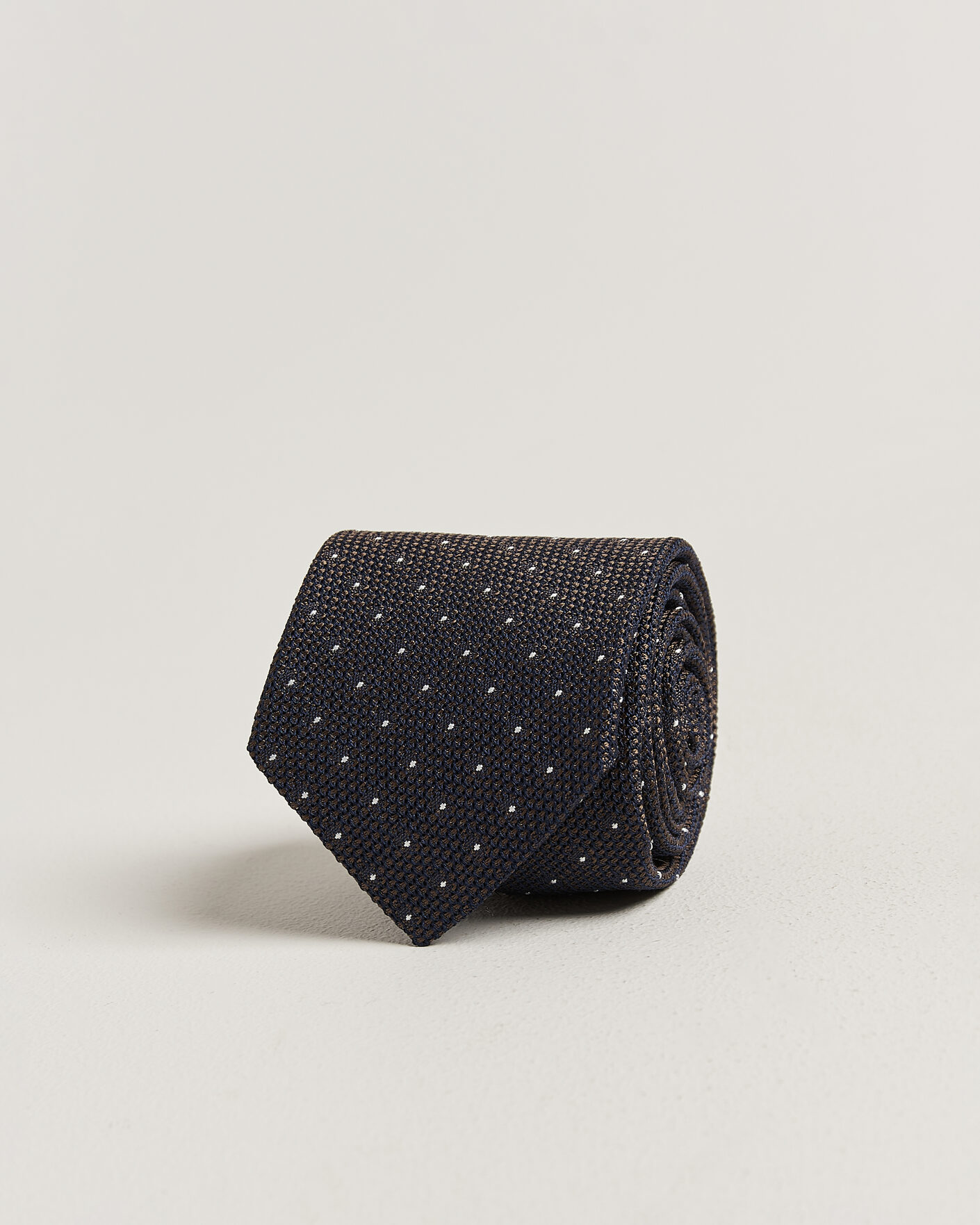 Mies | Solmiot | Amanda Christensen | Silk Grenadine Dot 8cm Tie Brown