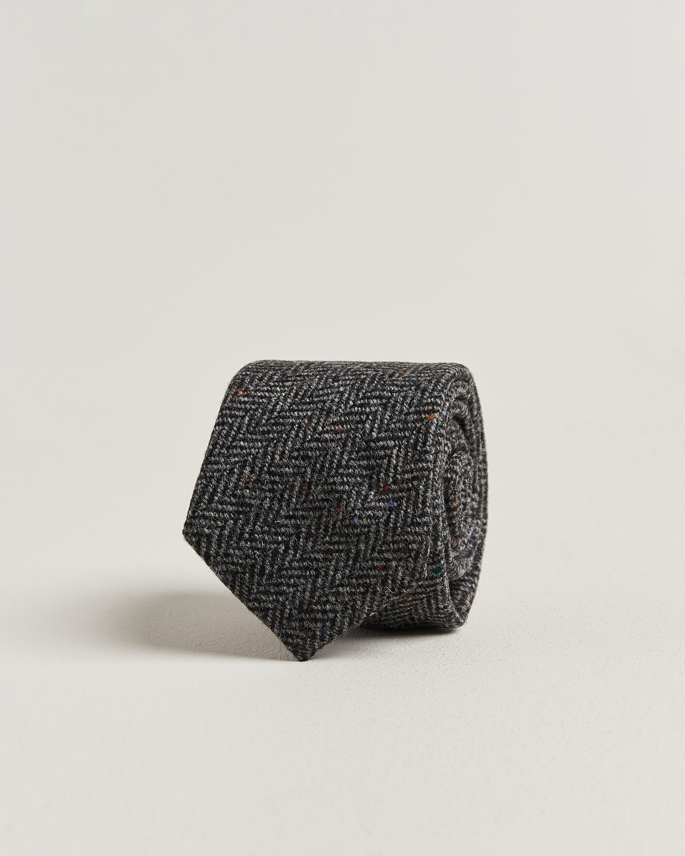Mies | Solmiot | Amanda Christensen | Wool Herringbone 8cm Tie Grey