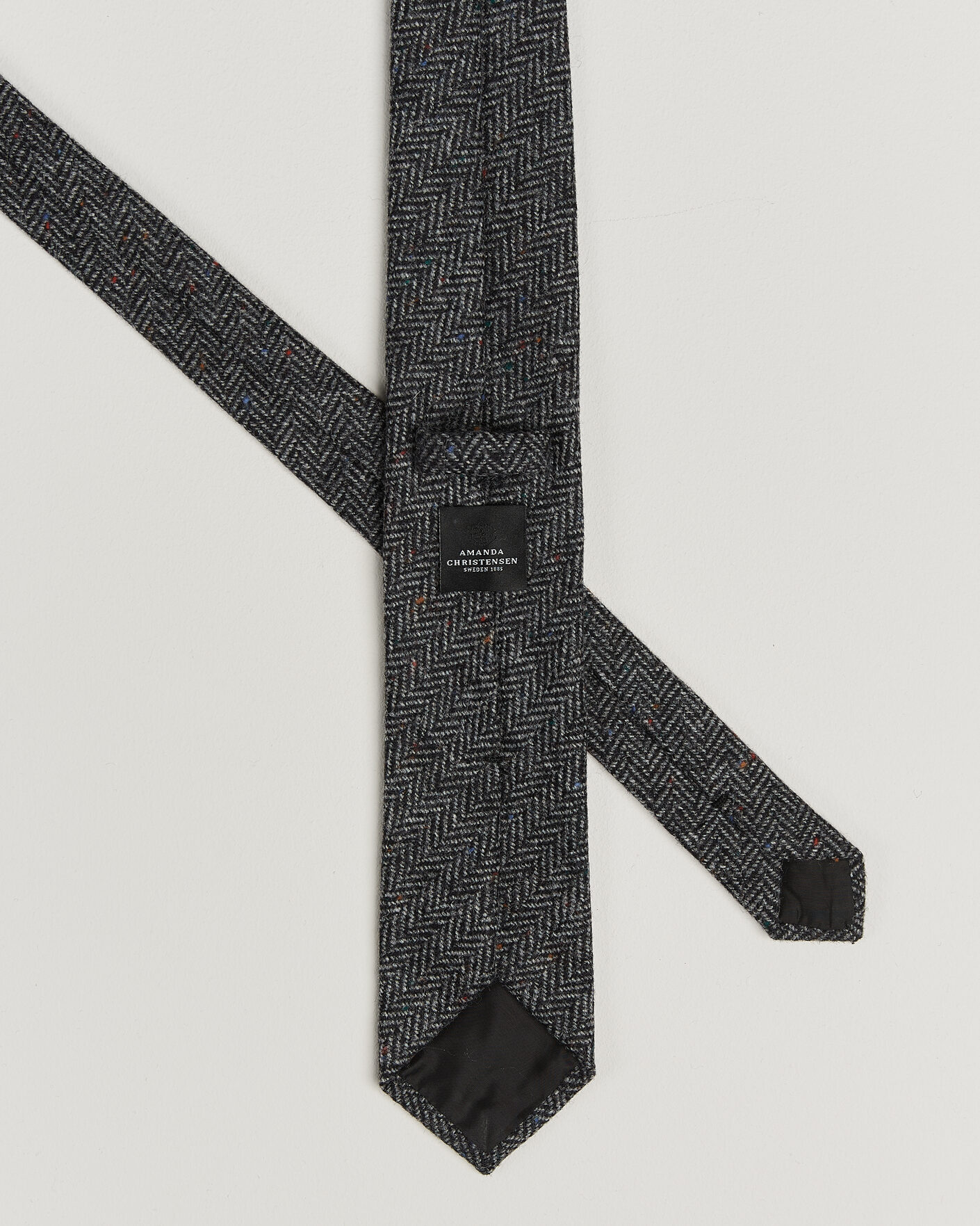 Mies | Solmiot | Amanda Christensen | Wool Herringbone 8cm Tie Grey