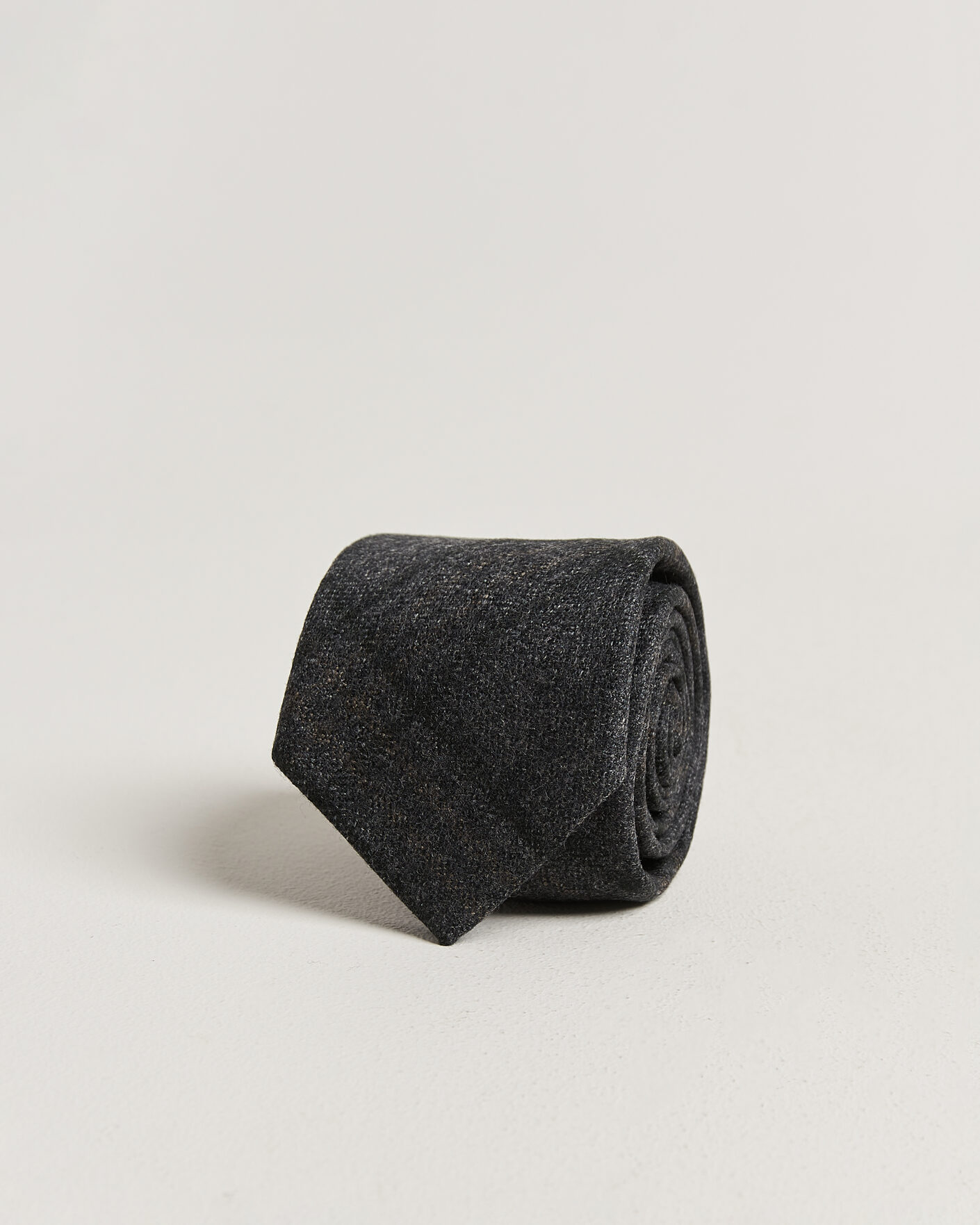 Mies | Solmiot | Amanda Christensen | Wool Checked 8cm Tie Dark Grey