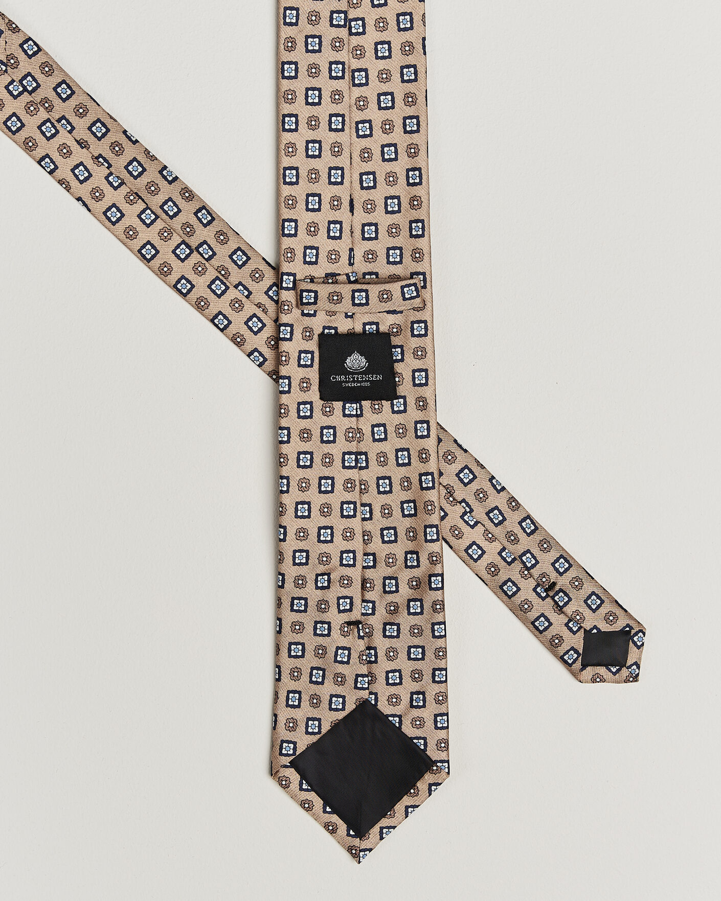 Mies | Solmiot | Amanda Christensen | Box Set Silk 8 cm Tie And Pocket Square Beige
