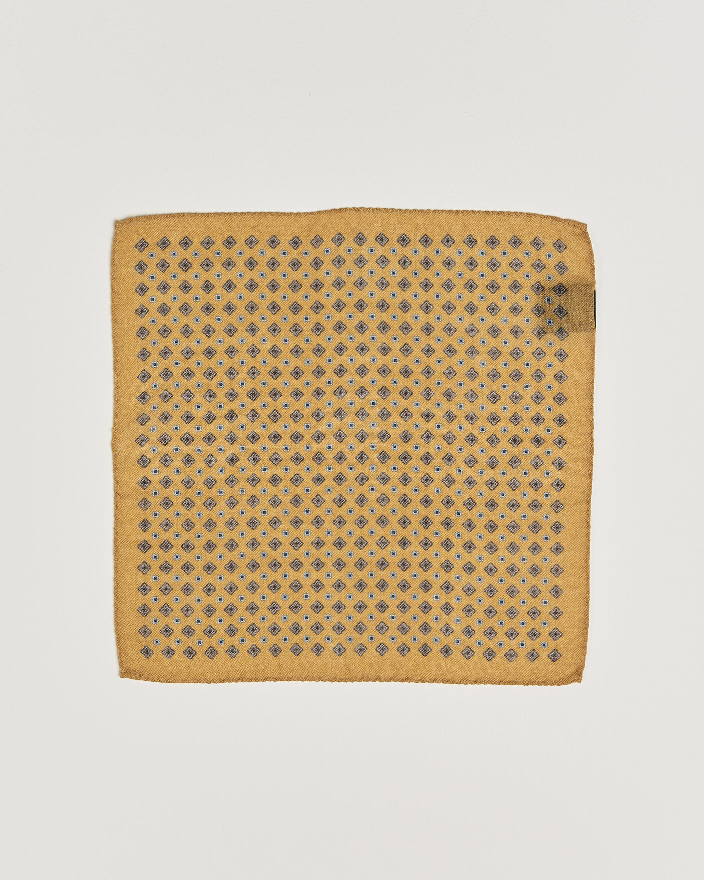 Mies | Taskuliinat | Amanda Christensen | Wool Flower Pocket Square Yellow