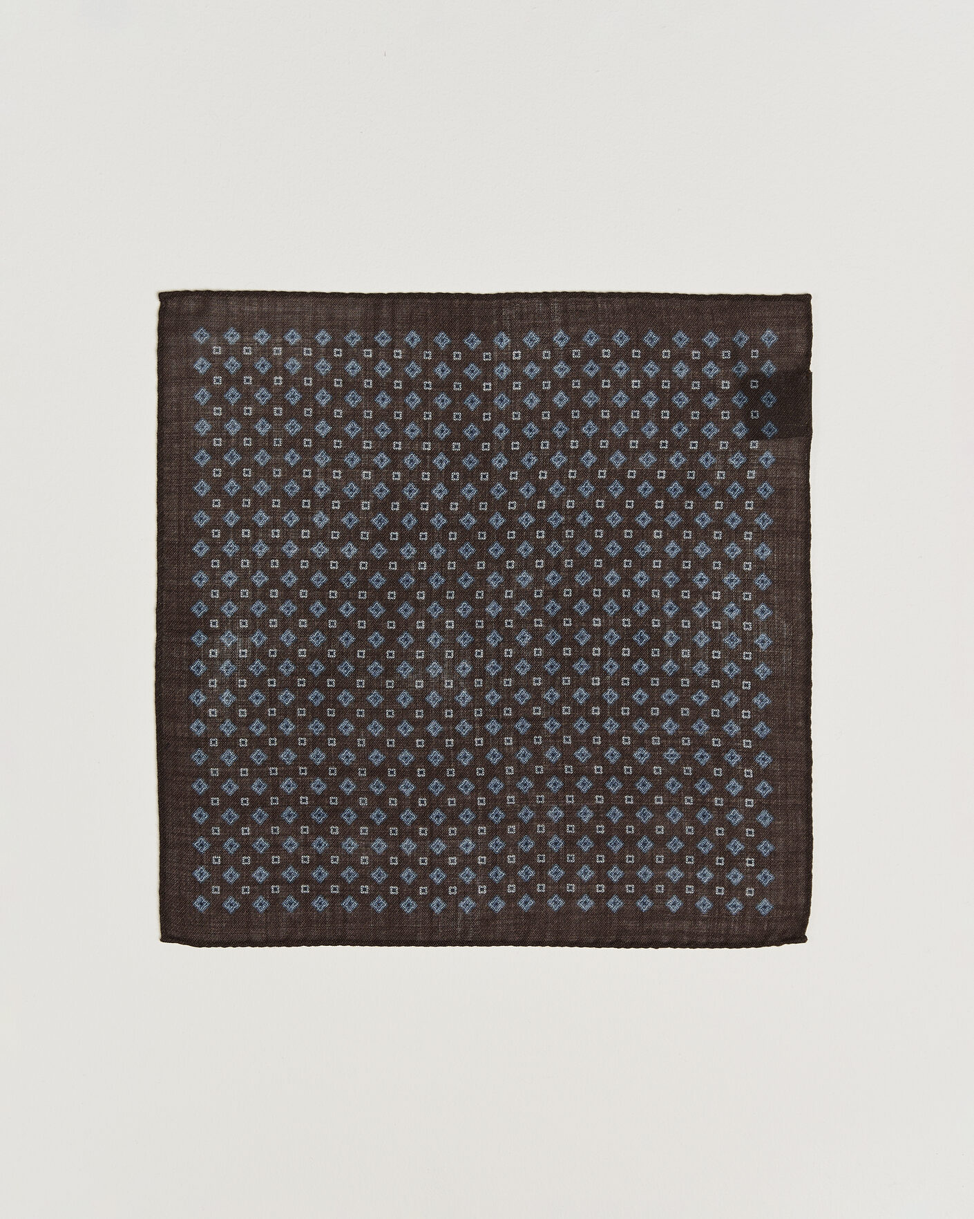 Mies | Taskuliinat | Amanda Christensen | Wool Flower Pocket Square Brown