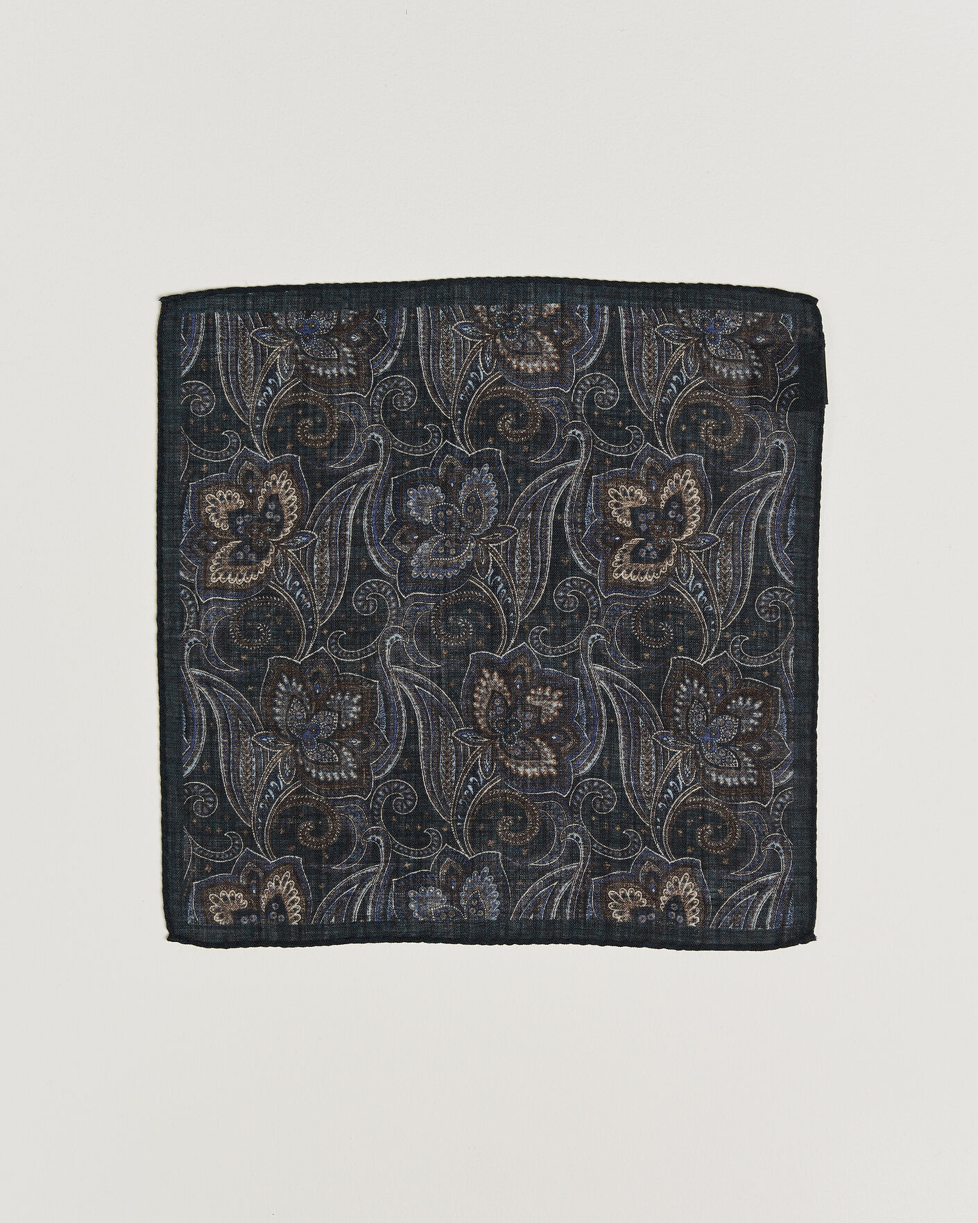 Mies | Taskuliinat | Amanda Christensen | Wool Large Paisley Pocket Square Navy
