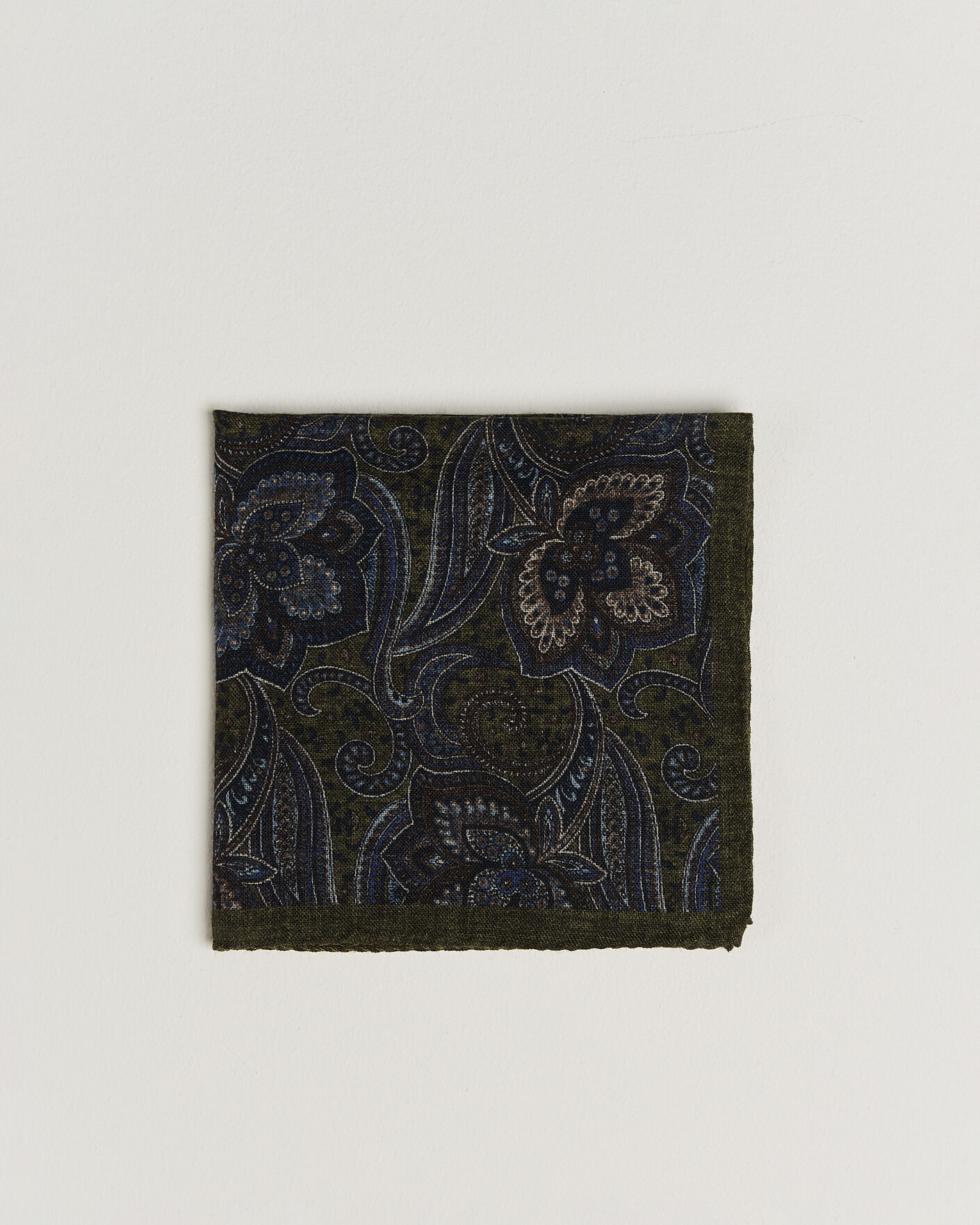 Mies | Taskuliinat | Amanda Christensen | Wool Large Paisley Pocket Square Green