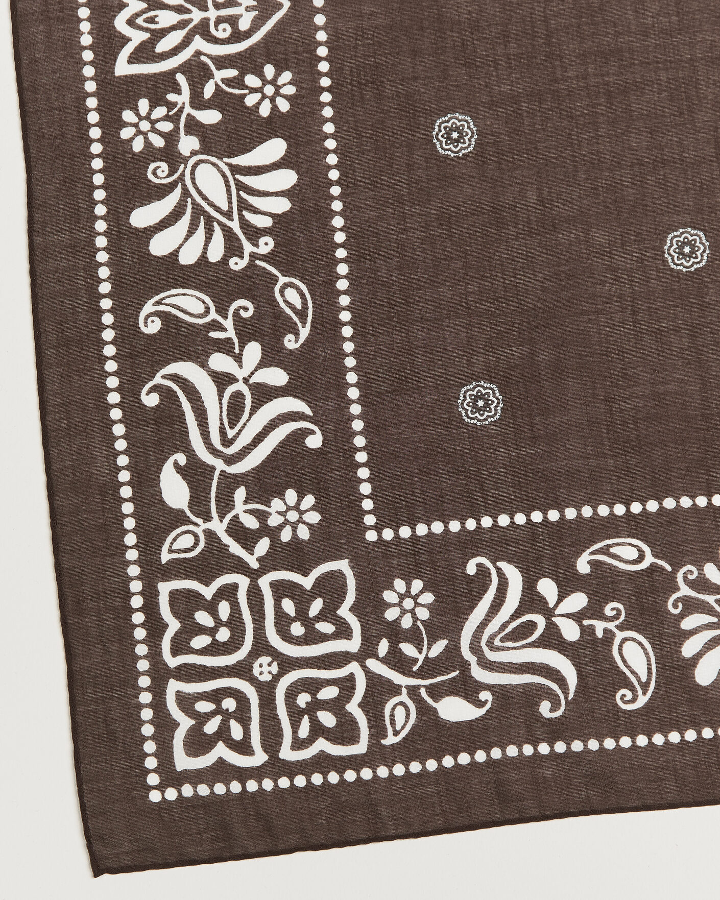 Mies | Huivit | Amanda Christensen | Cotton Voile Printed Flower Bandana Brown