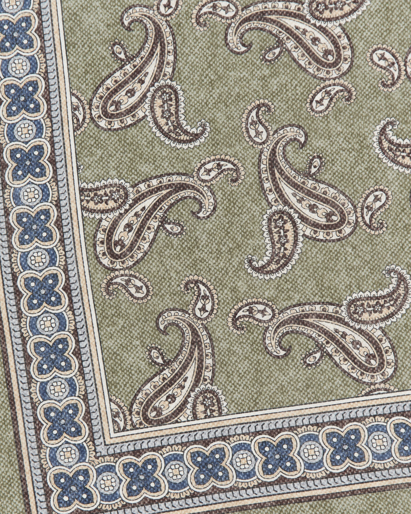 Mies | Huivit | Amanda Christensen | Cotton Voile Printed Paisley Bandana Green