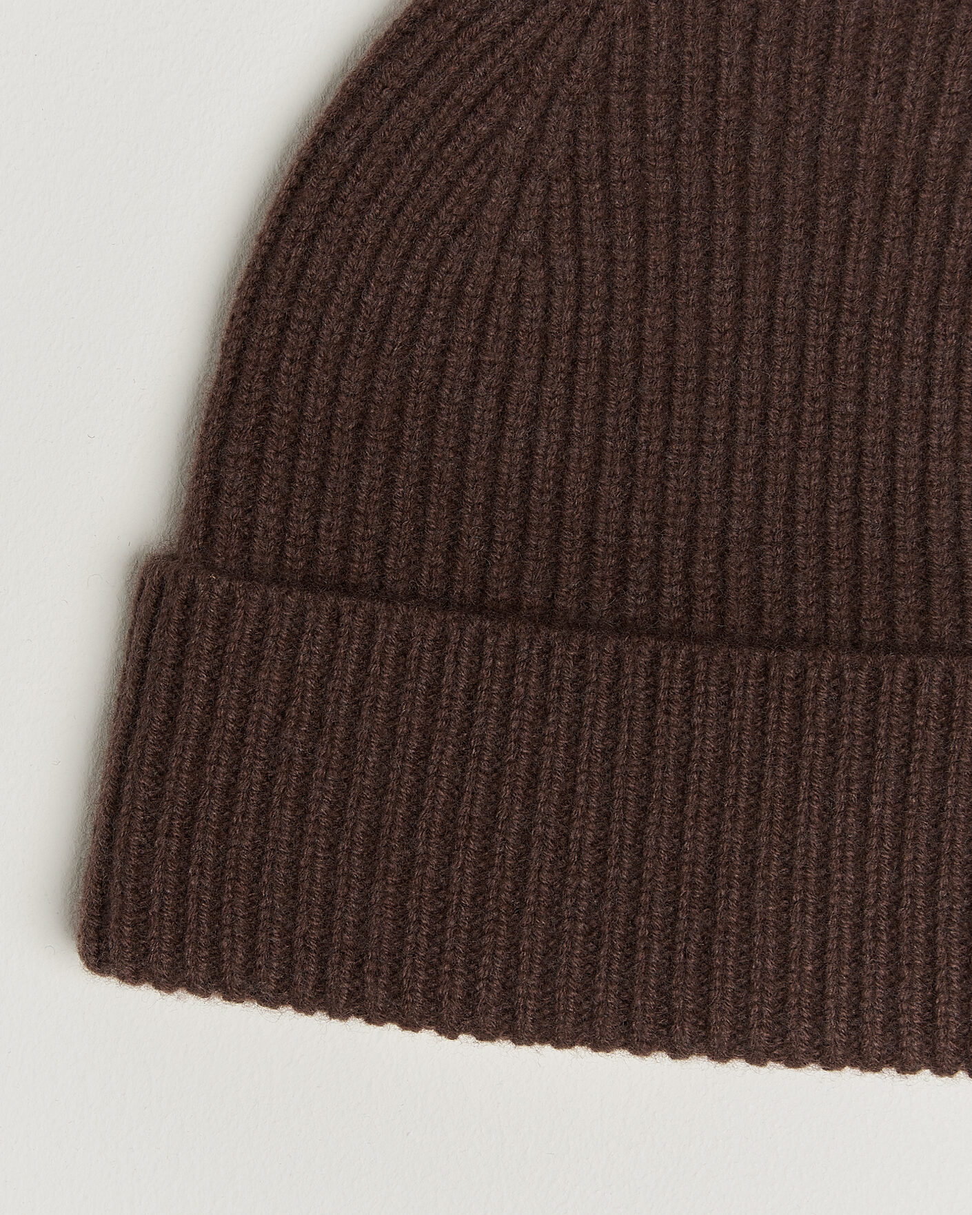 Mies | Pipot | Amanda Christensen | Rib Knitted Merino Wool Cap Brown