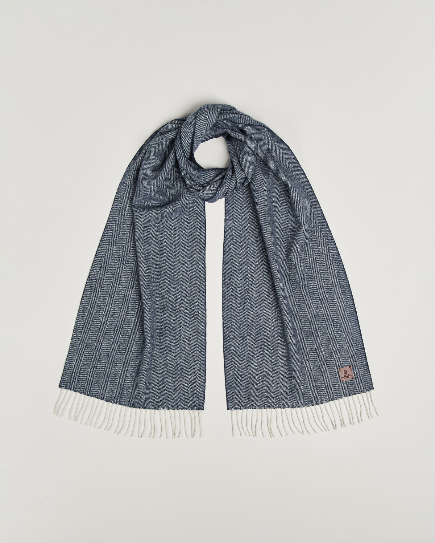 Mies | Kaulaliinat | Amanda Christensen | Wool Herringbone Scarf Navy