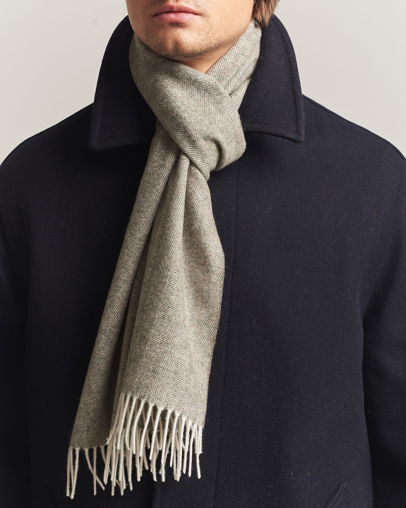 Mies | Kaulaliinat | Amanda Christensen | Wool Herringbone Scarf Green