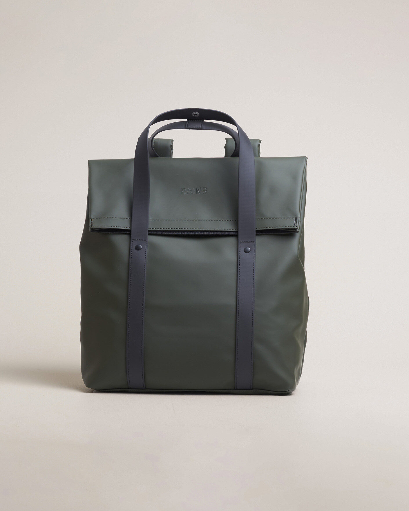 Mies | Laukut | RAINS | 2 Way Tote Backpack Black Green