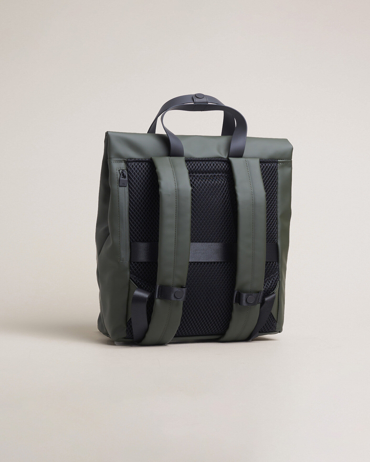 Mies | Laukut | RAINS | 2 Way Tote Backpack Black Green
