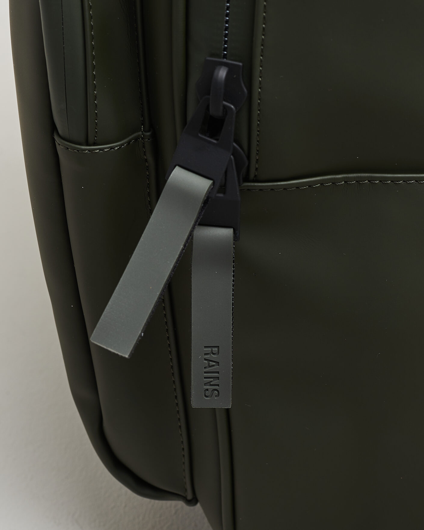 Mies | Laukut | RAINS | Book Daypack Backpack Green