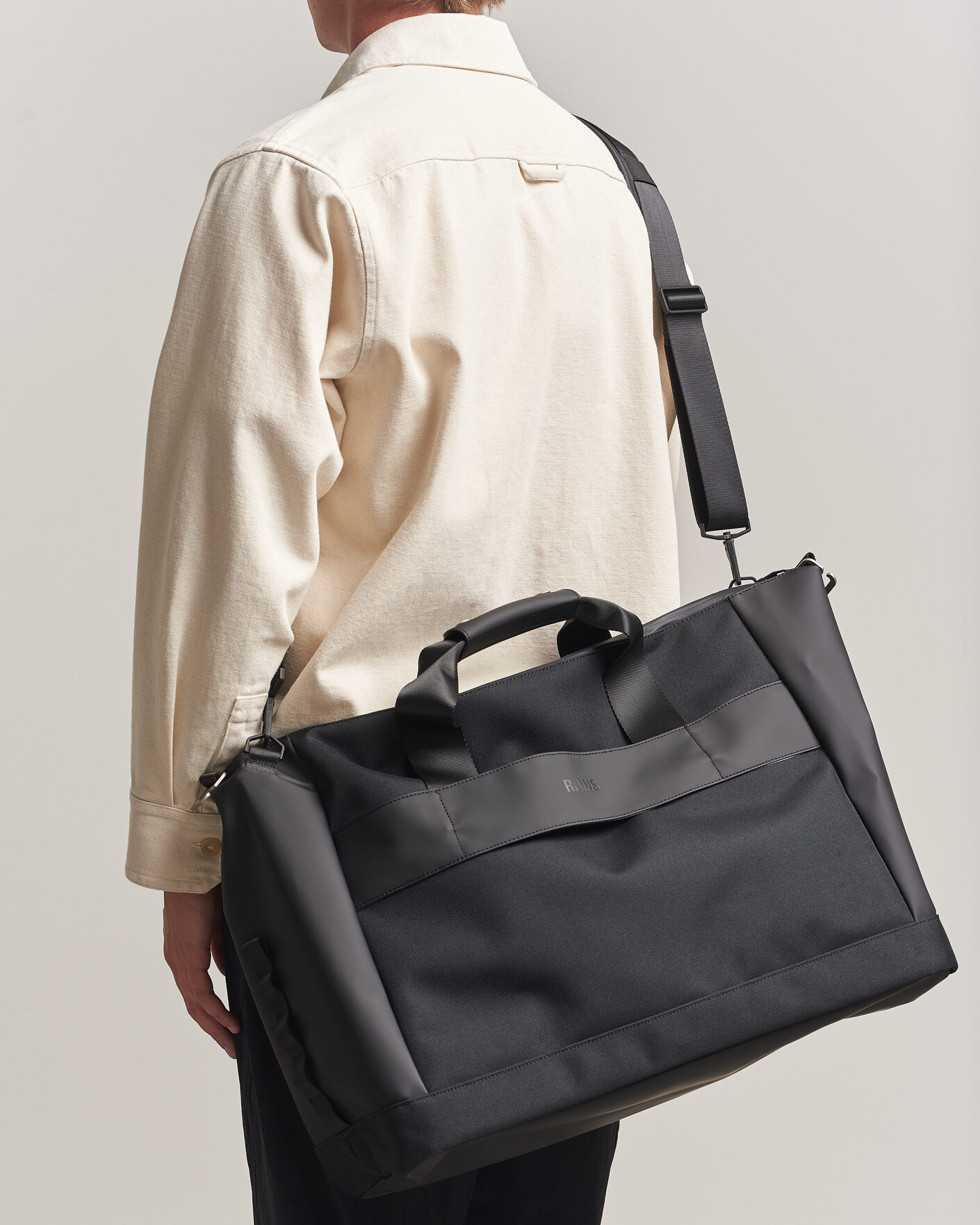 Mies | Laukut | RAINS | Otaru Weekendbag Black