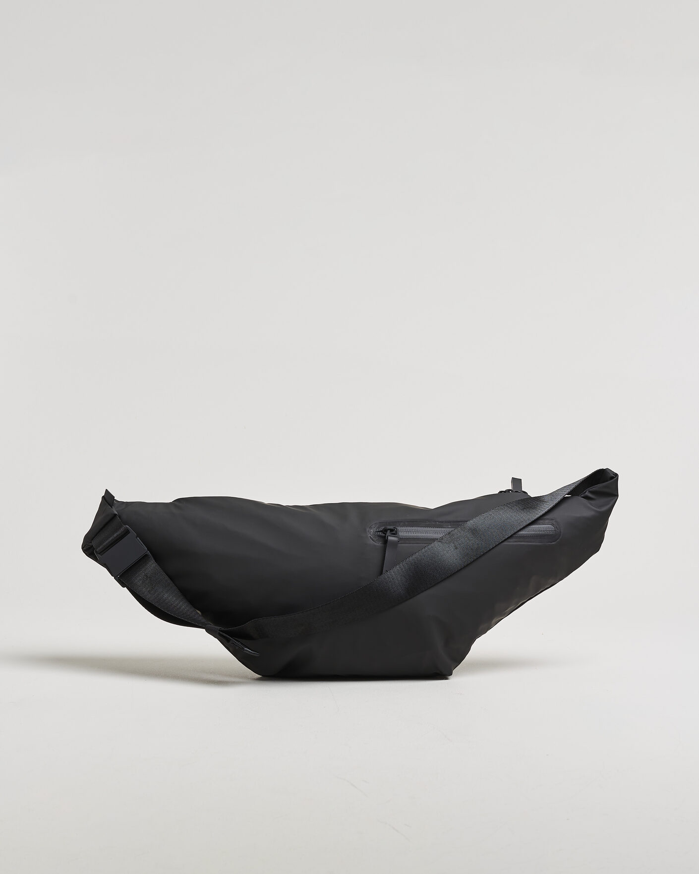 Mies | Laukut | RAINS | Dash Bum Bag Black
