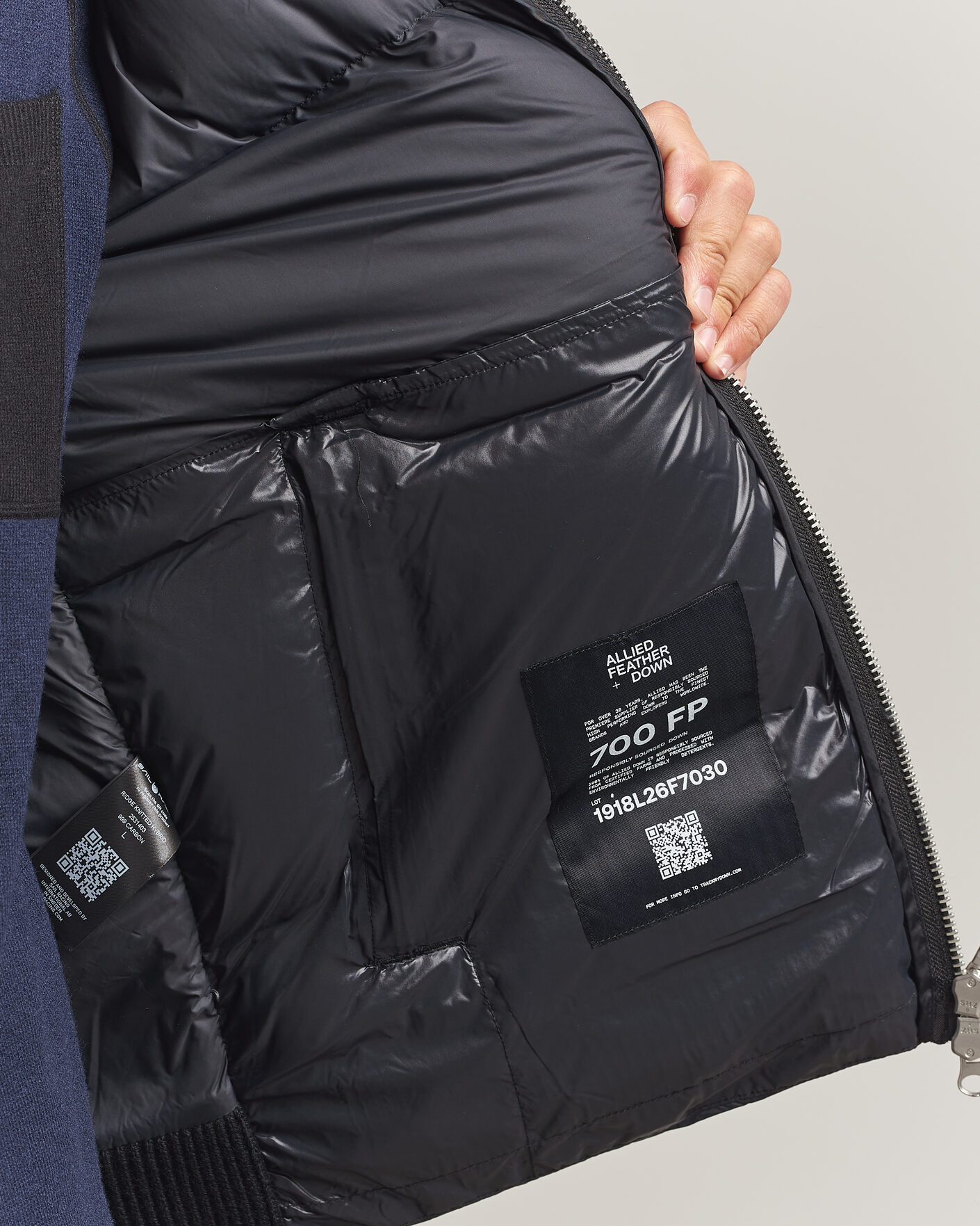 Mies | Takit | Sail Racing | Ridge Hooded Hybrid Jacket Carbon