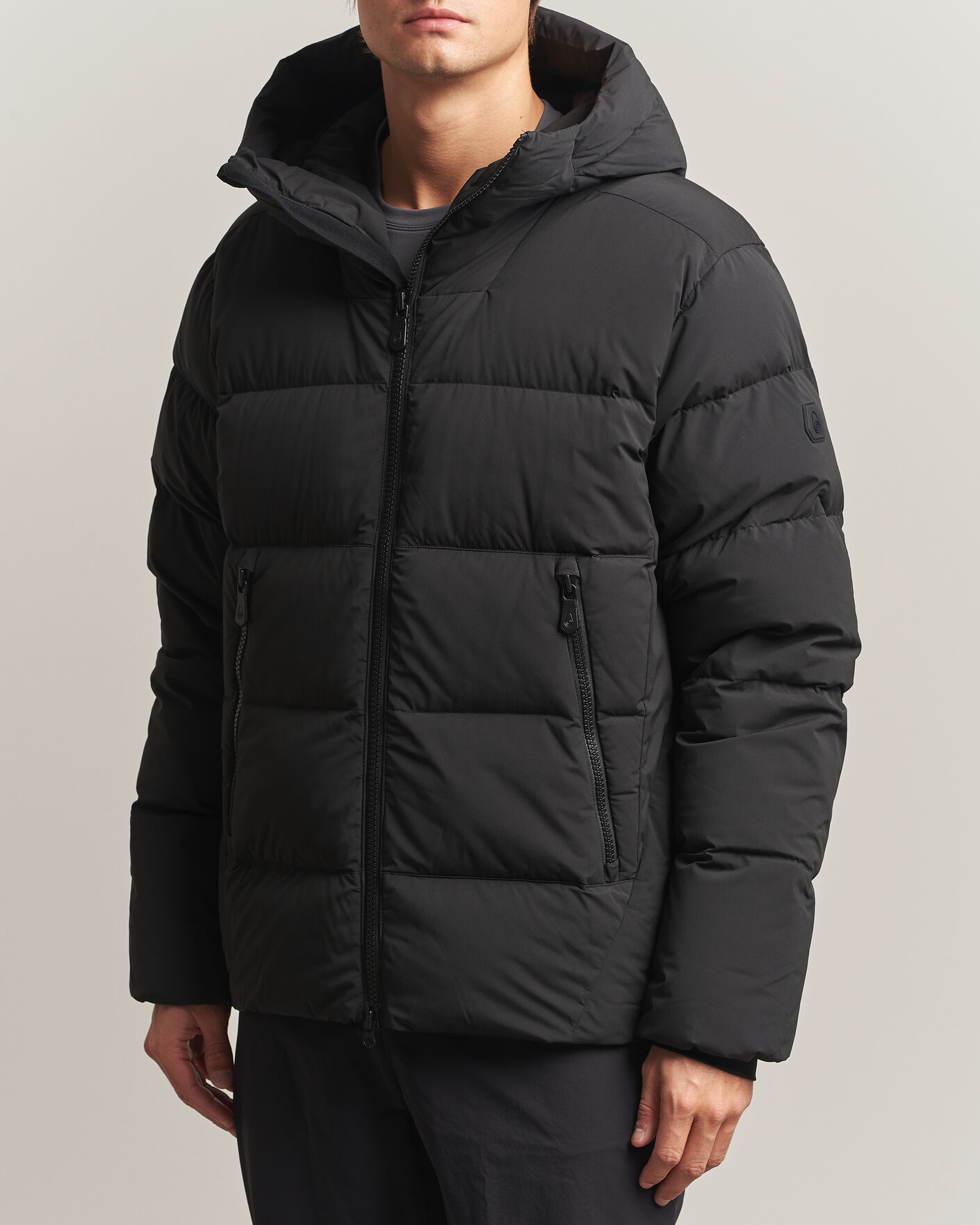Mies | Takit | Sail Racing | Cloud Stretch Down Hooded Jacket Carbon