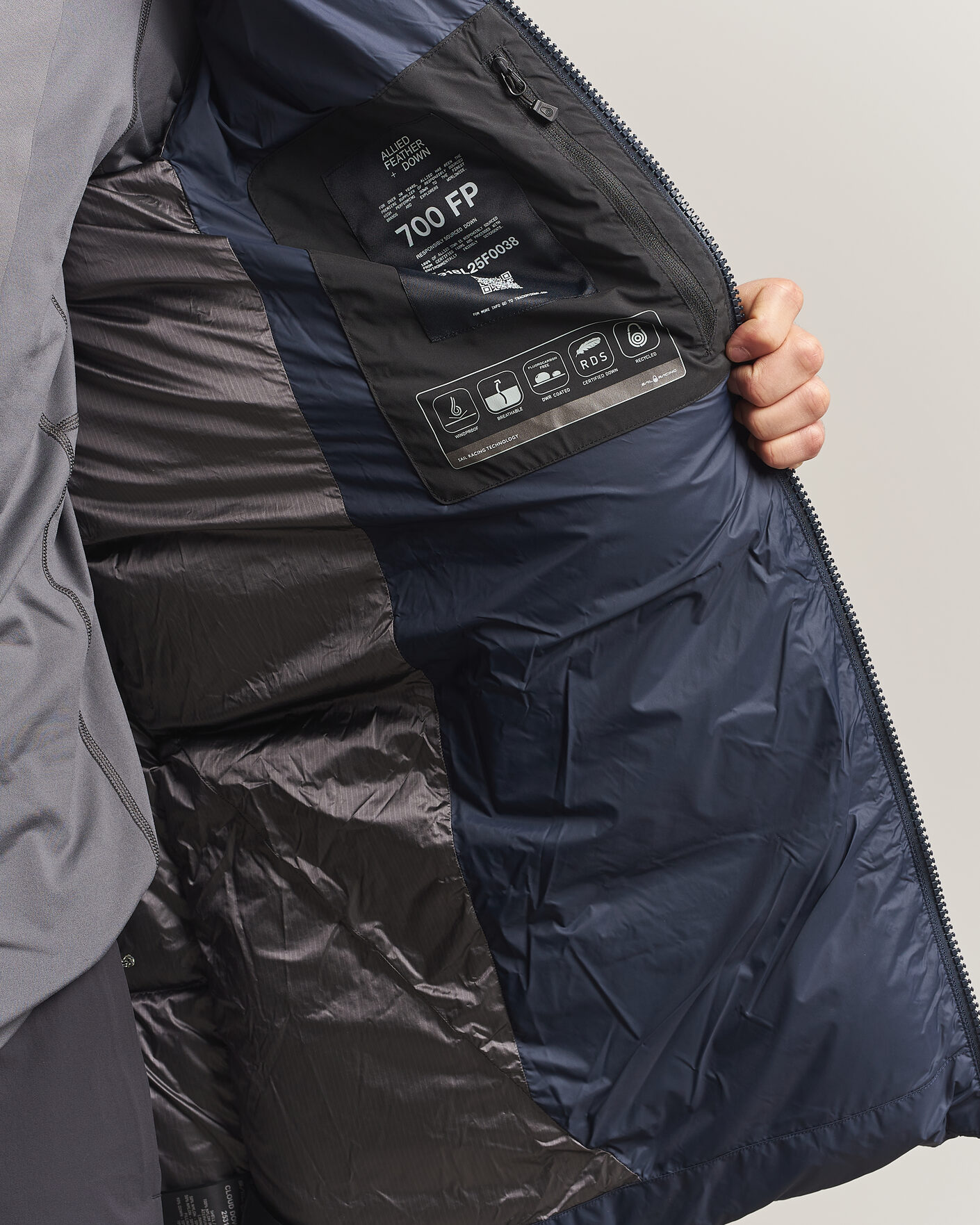 Mies | Takit | Sail Racing | Cloud Down Hooded Parka Dark Navy