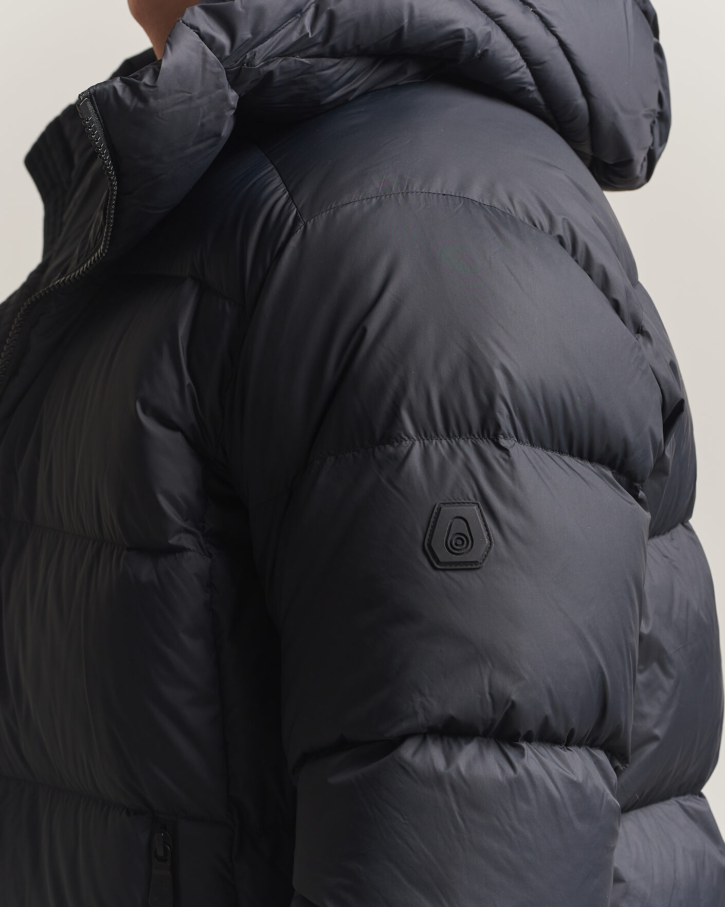 Mies | Takit | Sail Racing | Cloud Down Hooded Parka Carbon