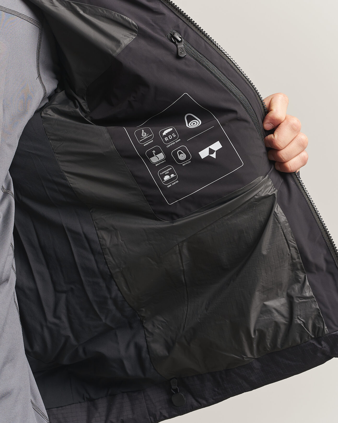 Mies | Takit | Sail Racing | Polar Down Hooded Jacket Carbon